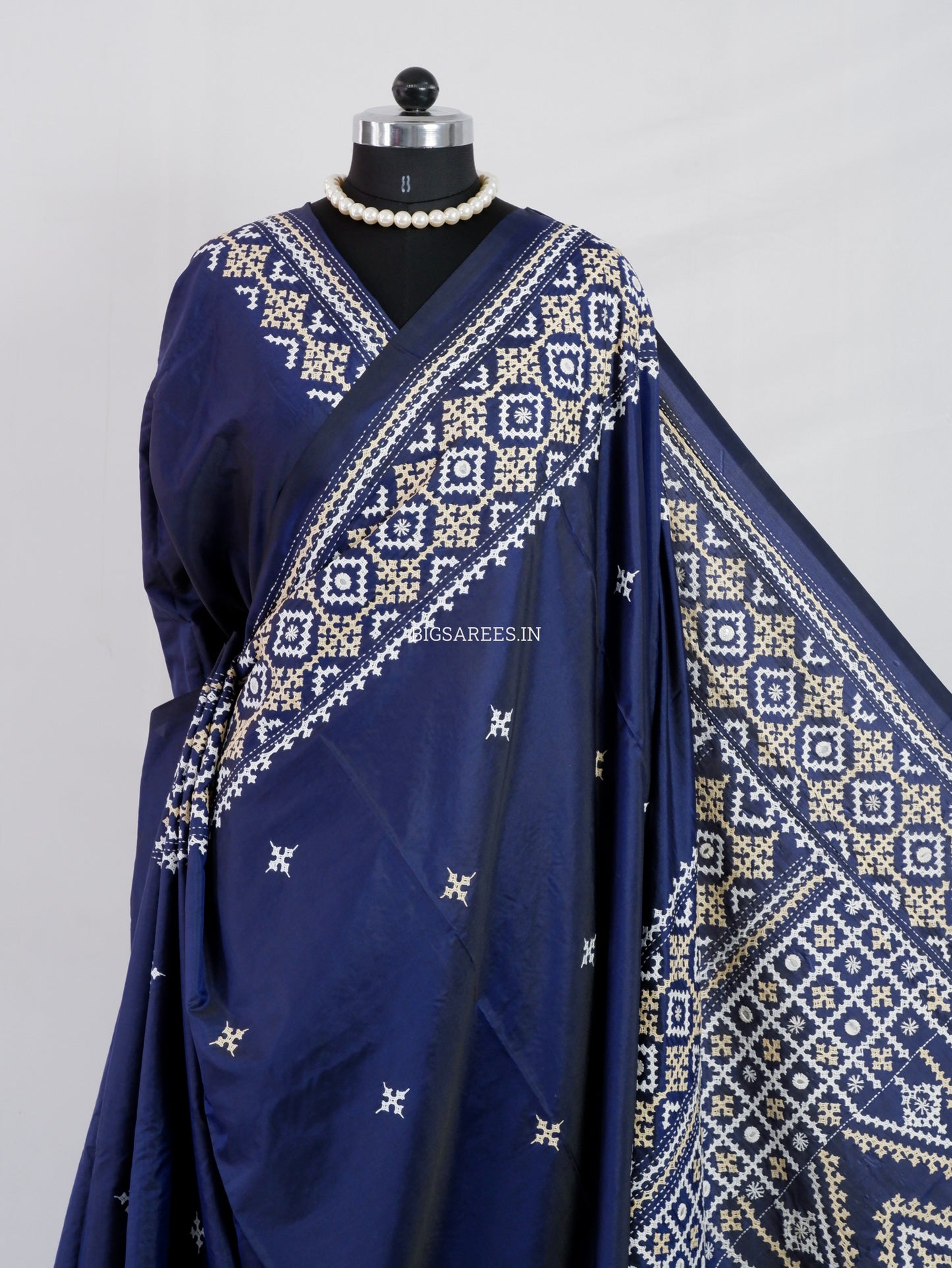 Kutchi/Gujarati Stitch Hand Embroidered Saree | Art Silk | Foil Mirror | Navy Blue