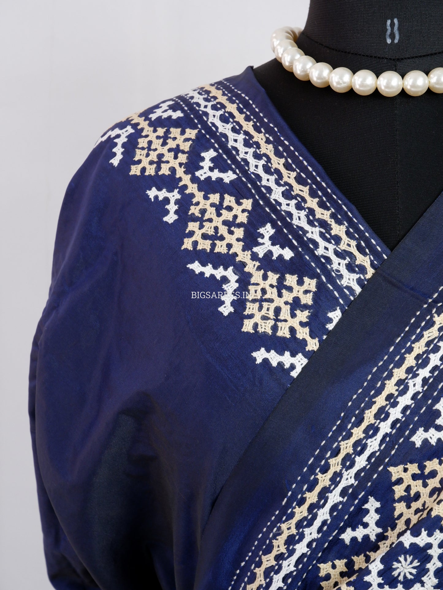 Kutchi/Gujarati Stitch Hand Embroidered Saree | Art Silk | Foil Mirror | Navy Blue