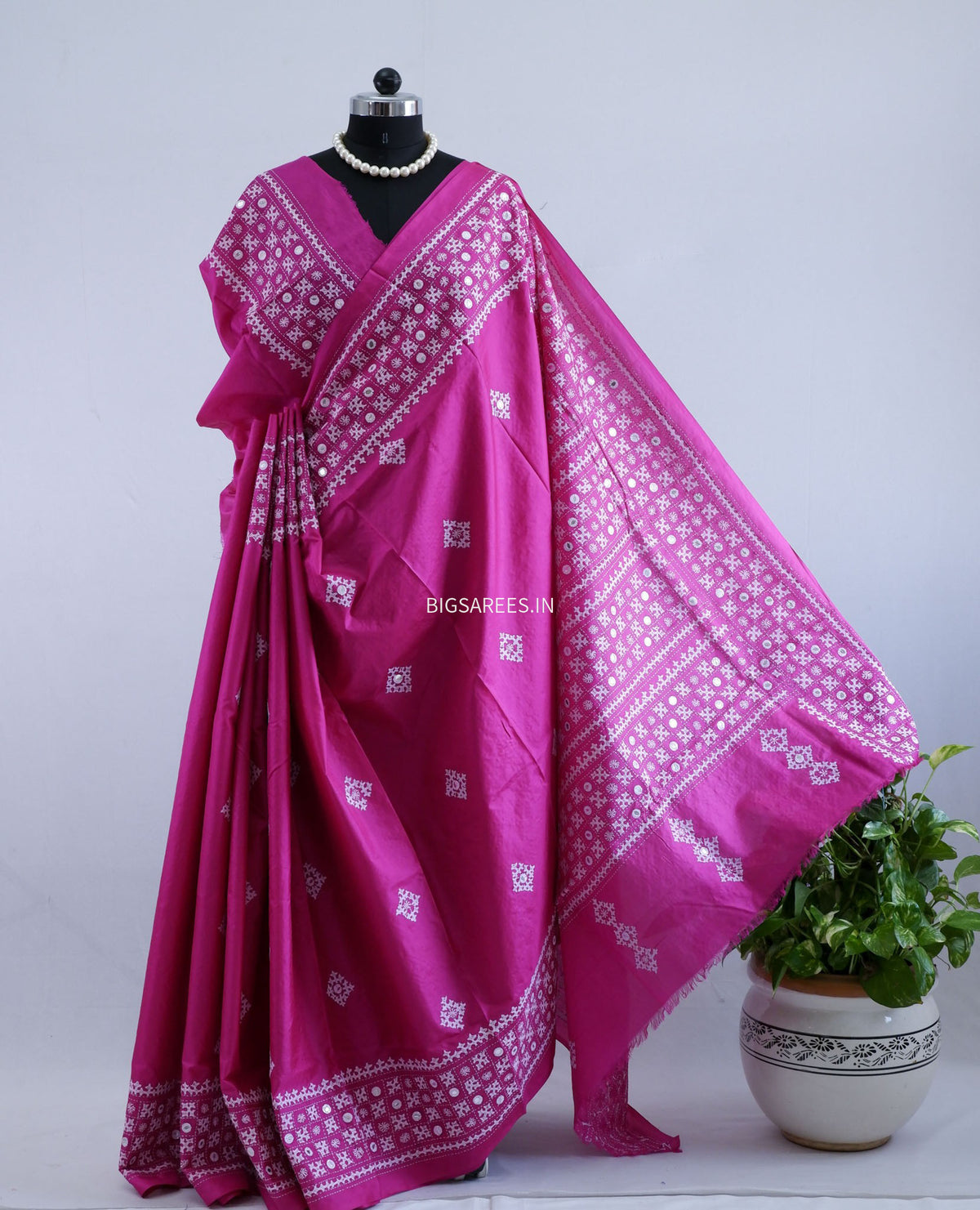 Kutch Hand Embroidered Saree| Pure Bangalore Silk | Silk Marked | Pink