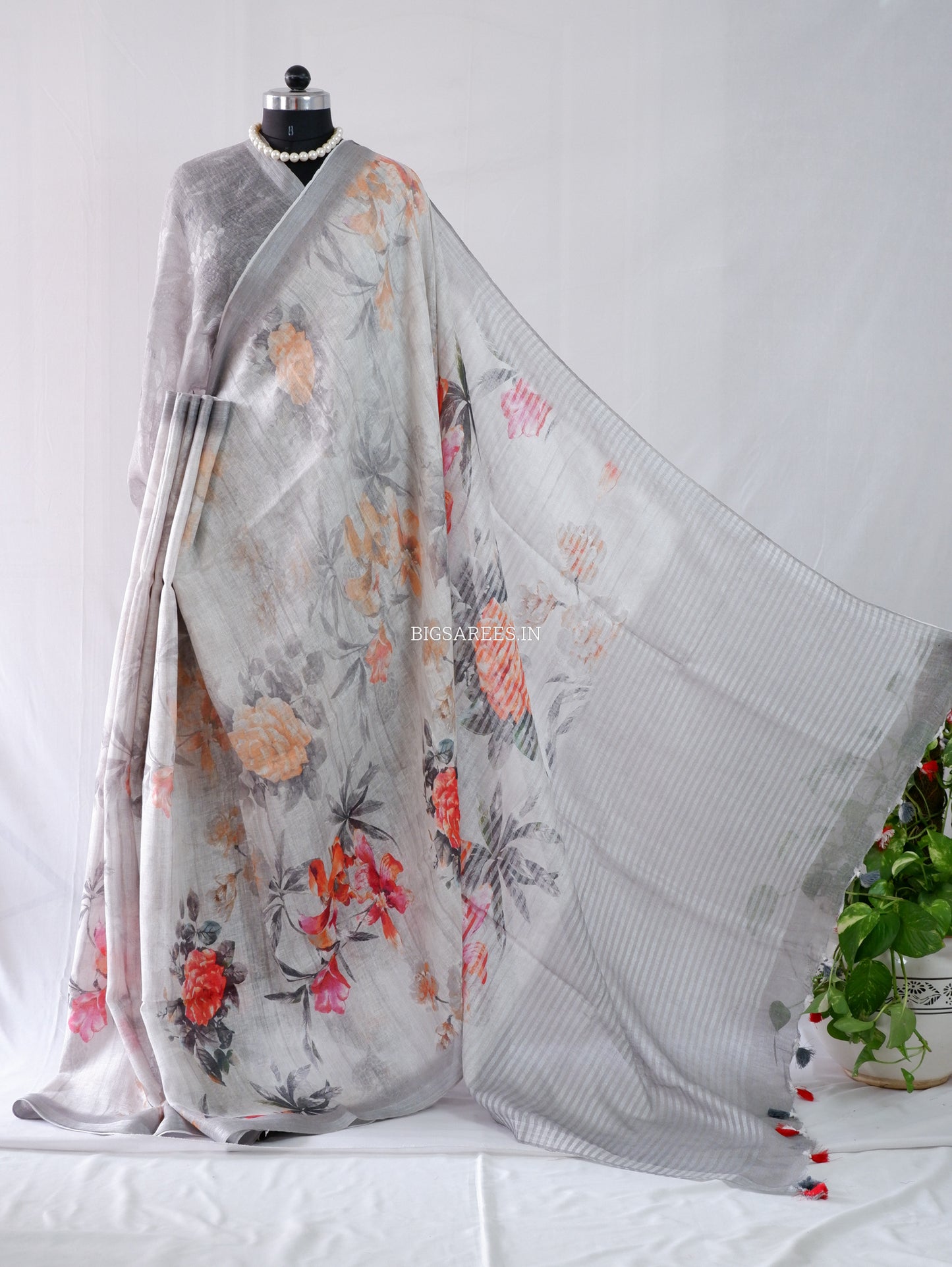 Digital Print Saree | Linen by Linen | Gray