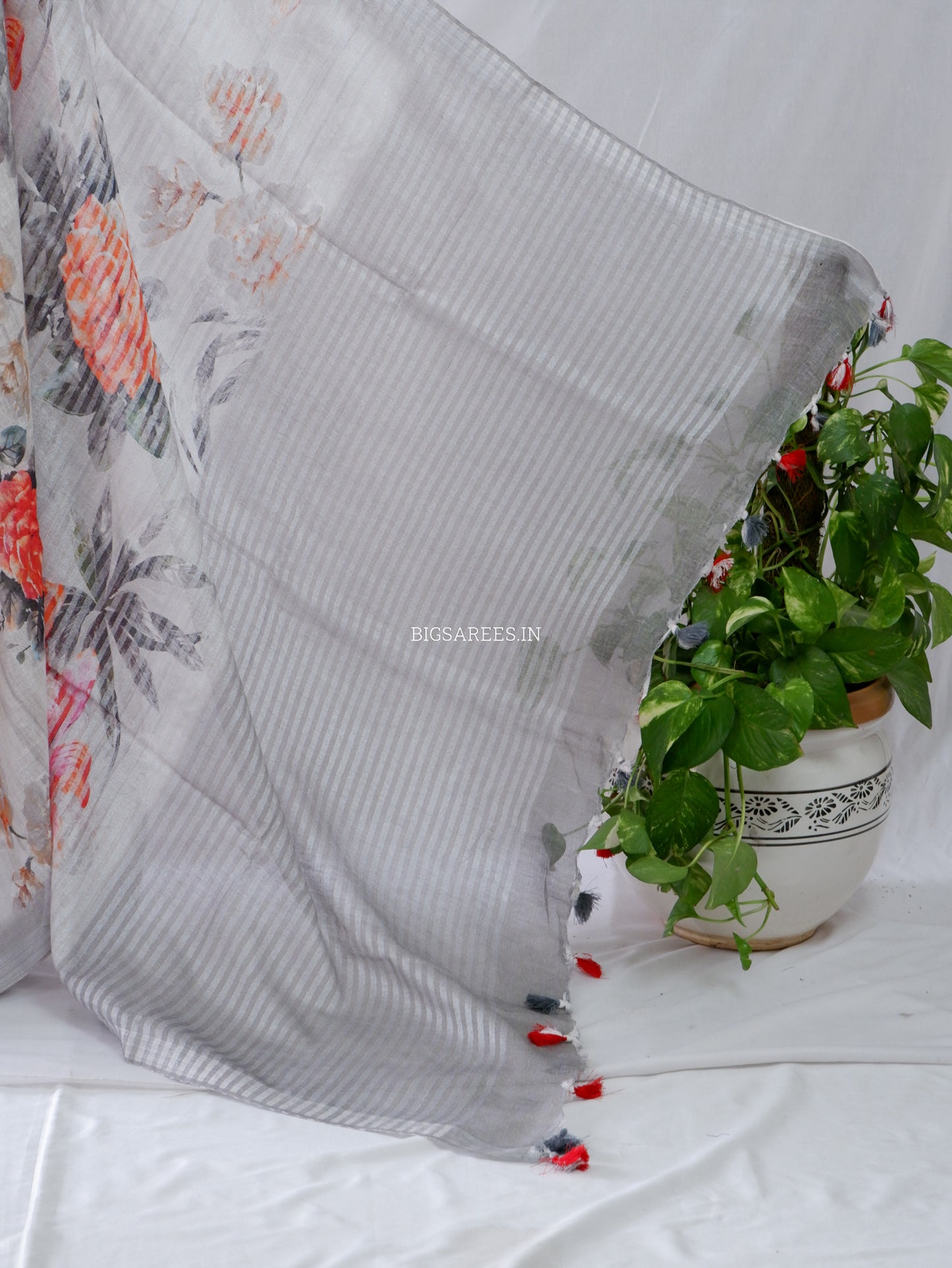 Digital Print Saree | Linen by Linen | Gray