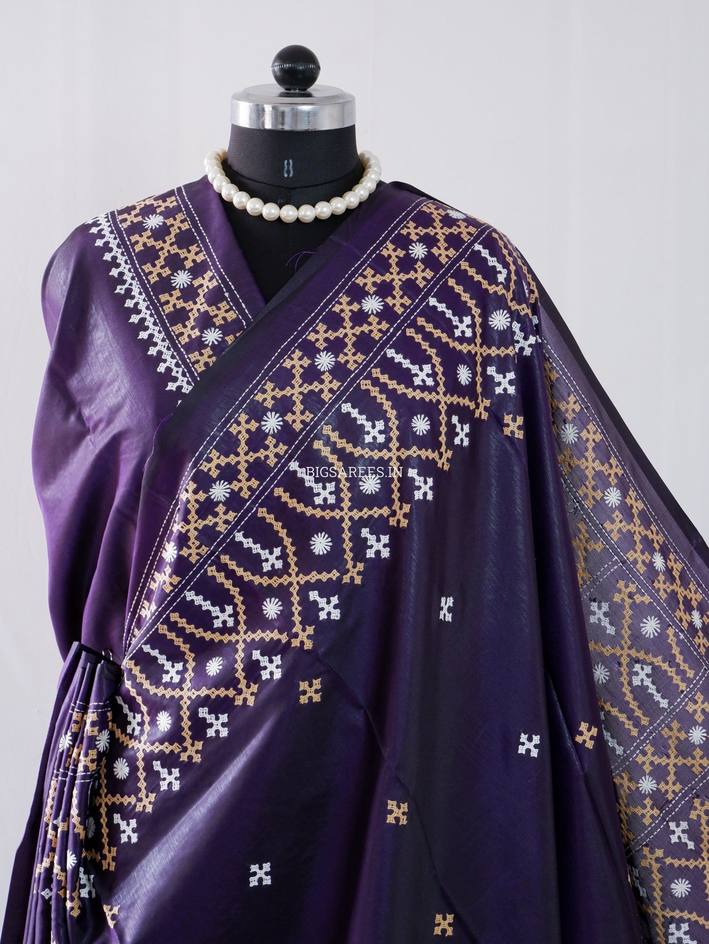 Kutchi/Gujarati Stitch Hand Embroidered Saree | Art Silk |Purple