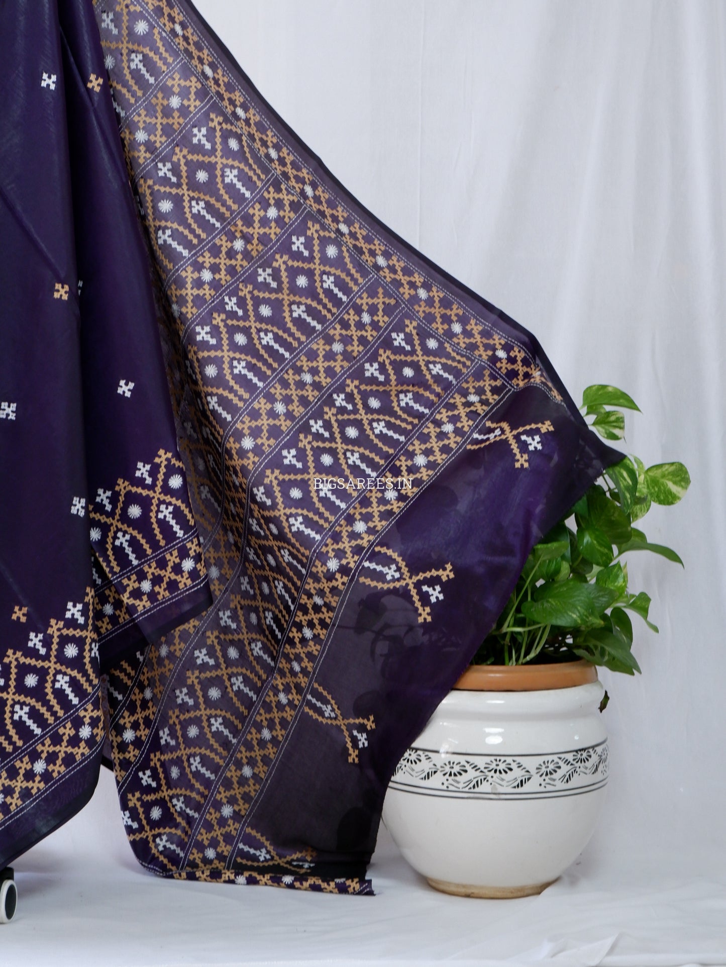 Kutchi/Gujarati Stitch Hand Embroidered Saree | Art Silk |Purple