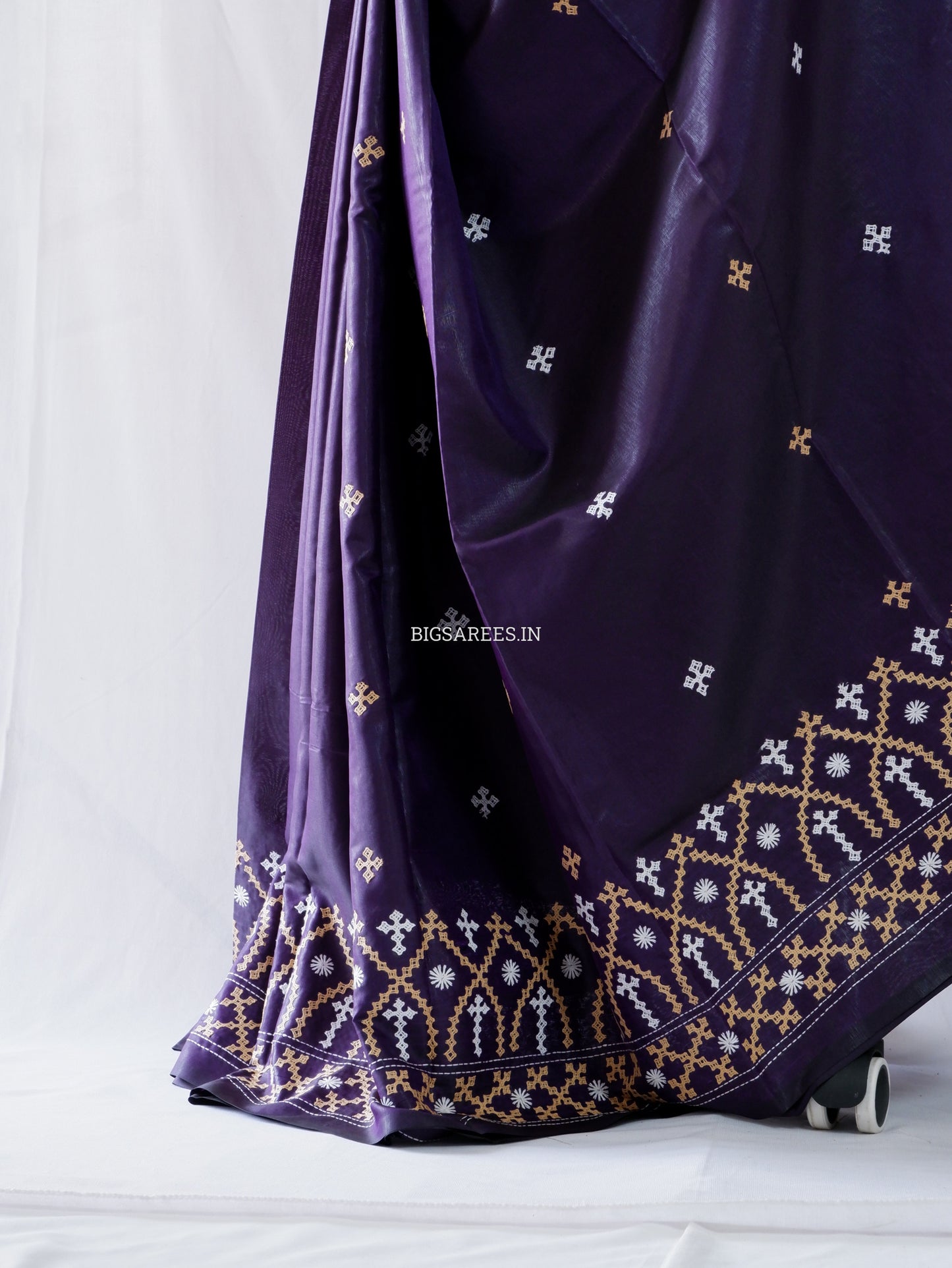 Kutchi/Gujarati Stitch Hand Embroidered Saree | Art Silk |Purple