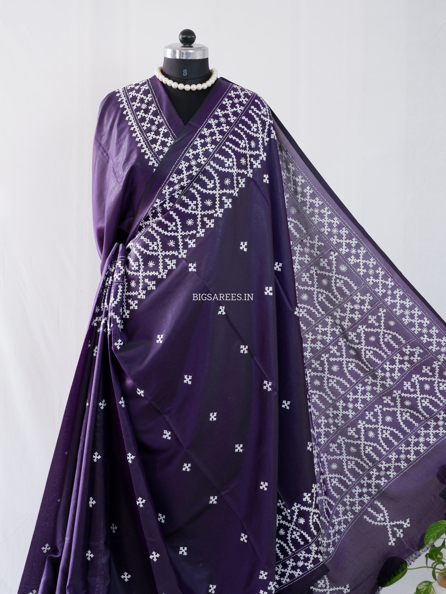 Kutchi/Gujarati Stitch Hand Embroidered Saree | Art Silk | Real Mirror Work | Purple