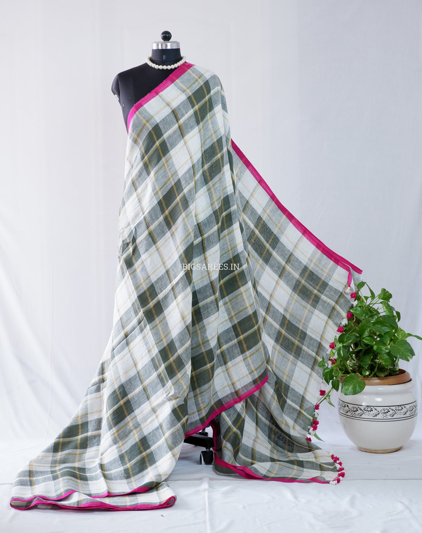 Pure Jayshree Linen Saree | Checks | Green - White