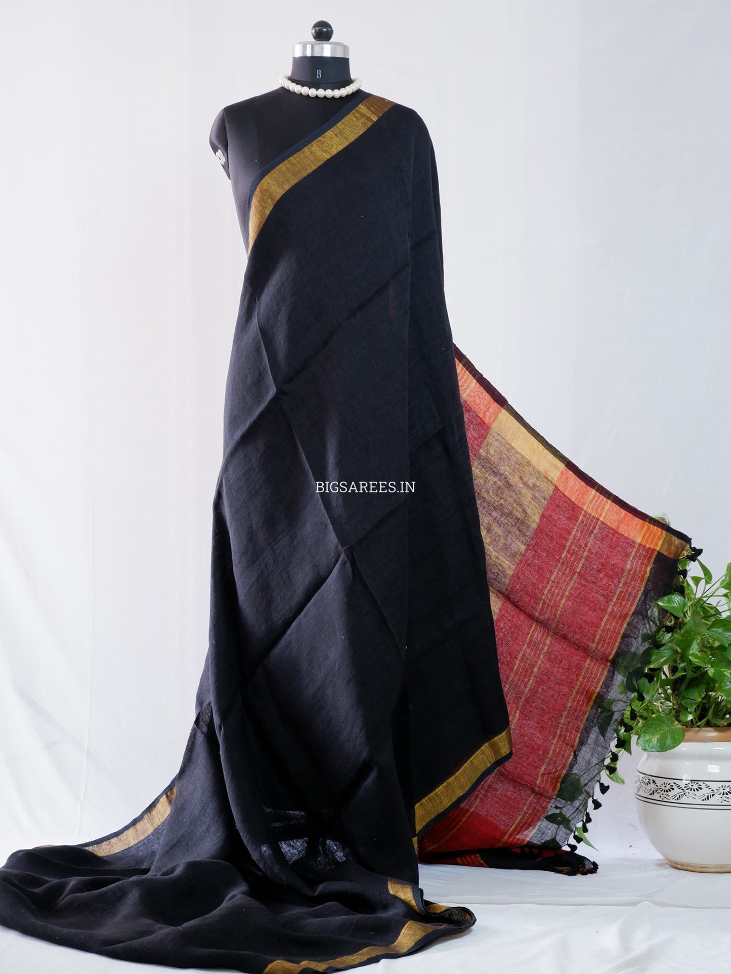 Pure Jayshree Linen Saree | Plain | Black