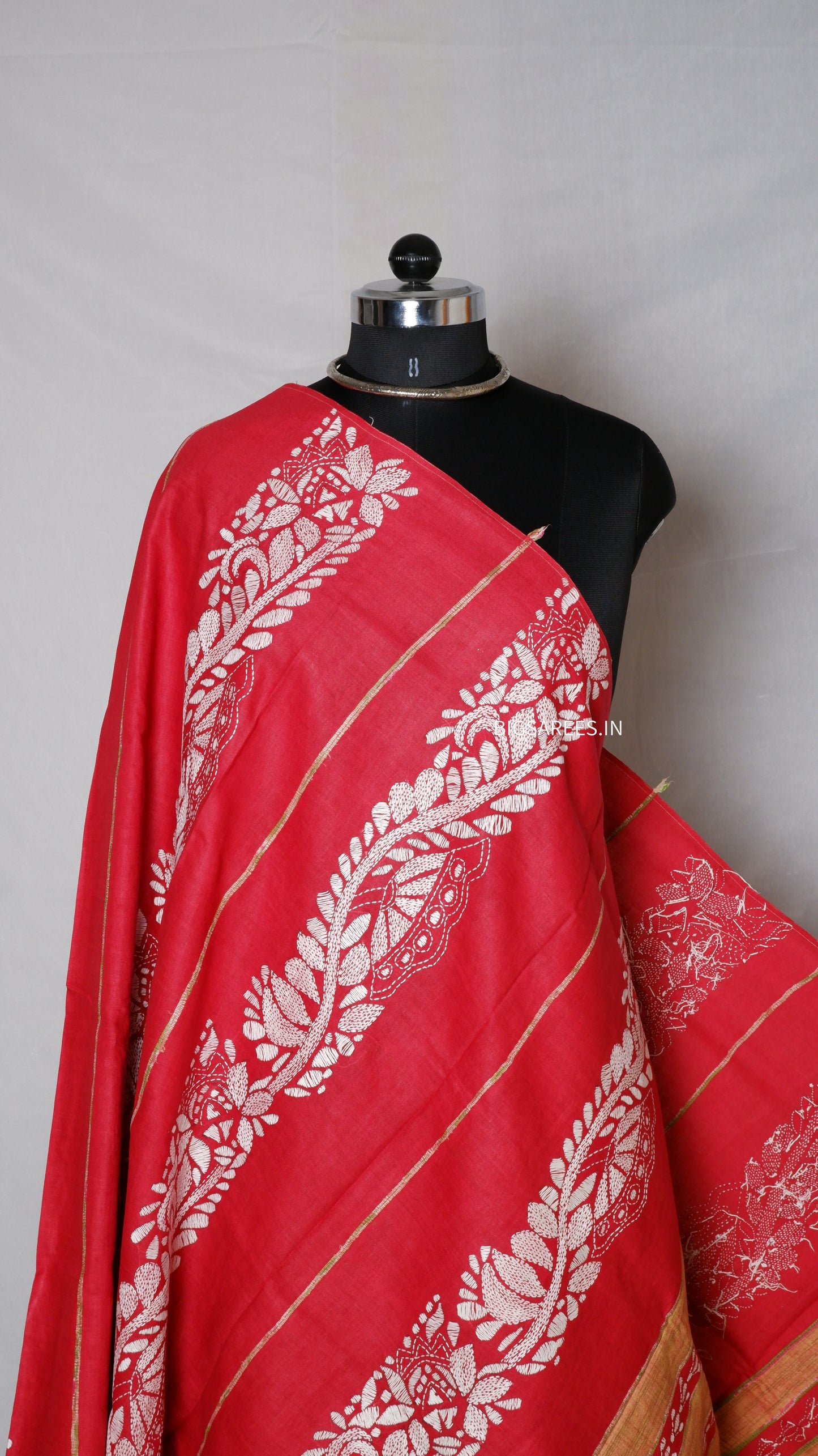 Hand-Embroidered Kantha Dupatta in Pure Khesh Cotton/Reds/34"