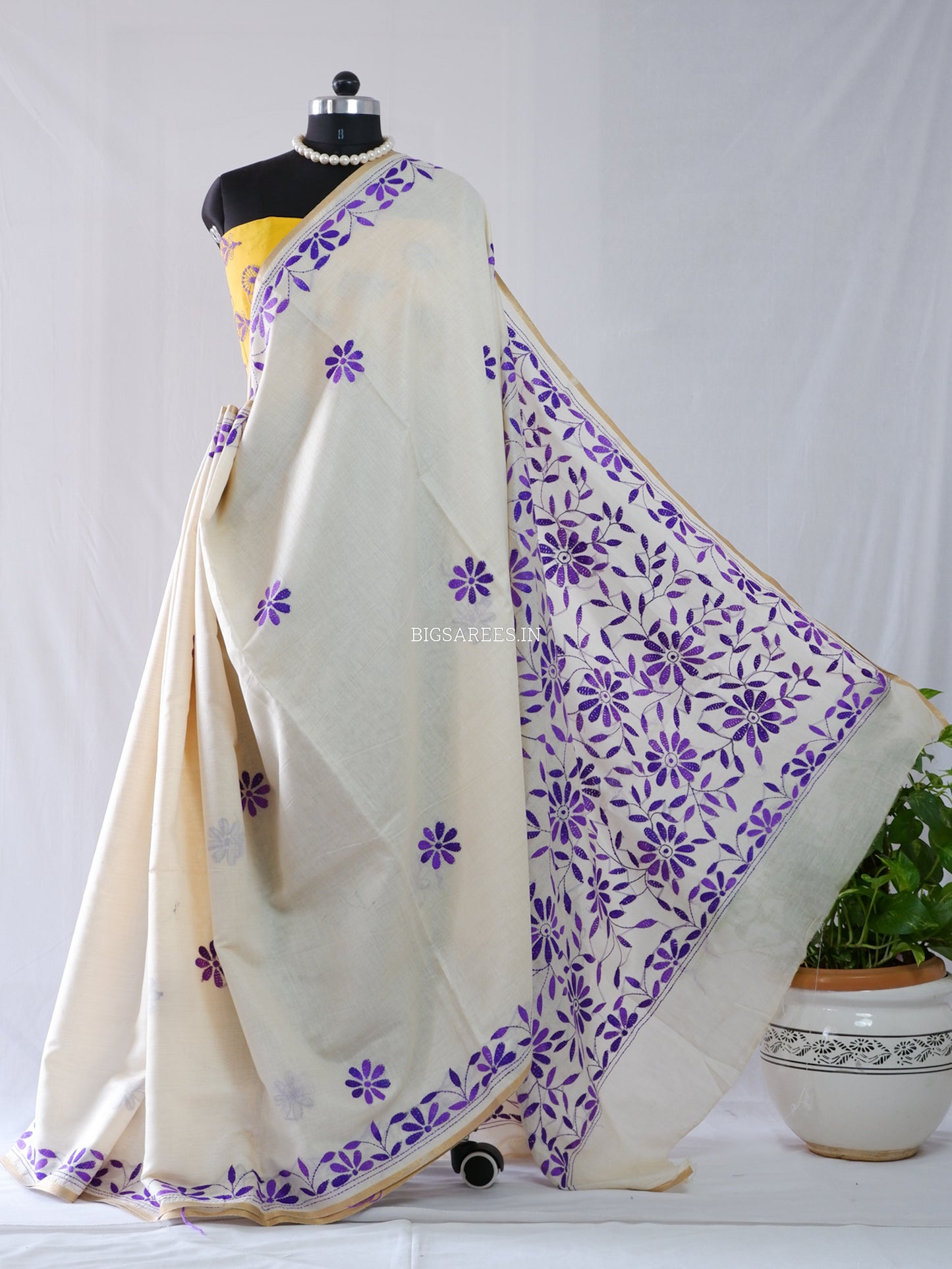 Kantha Stitch Semi Tussar with Blouse | Hand-Embroidered | Off White