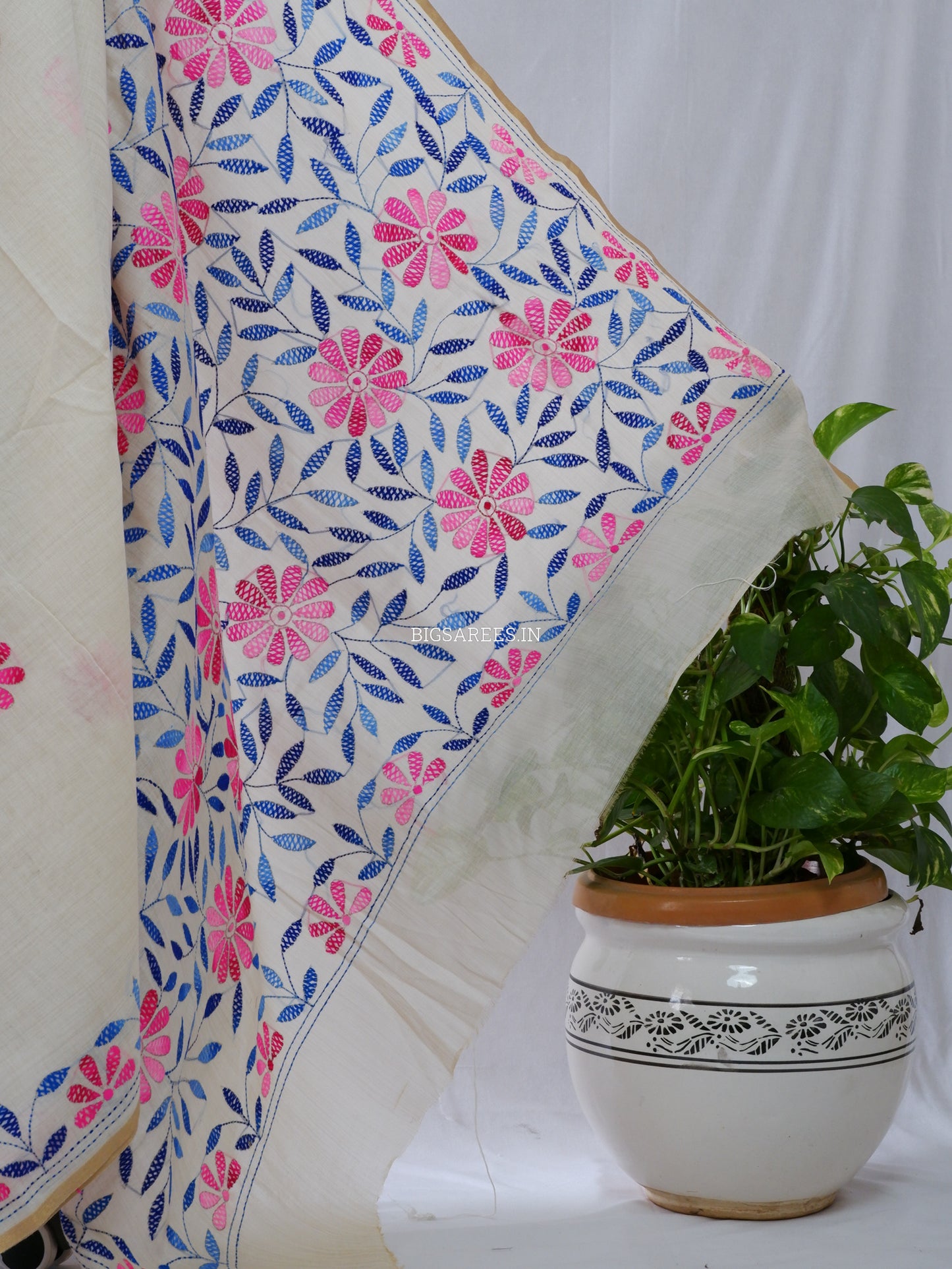 Kantha Stitch Semi Tussar with Blouse | Hand-Embroidered | Off White