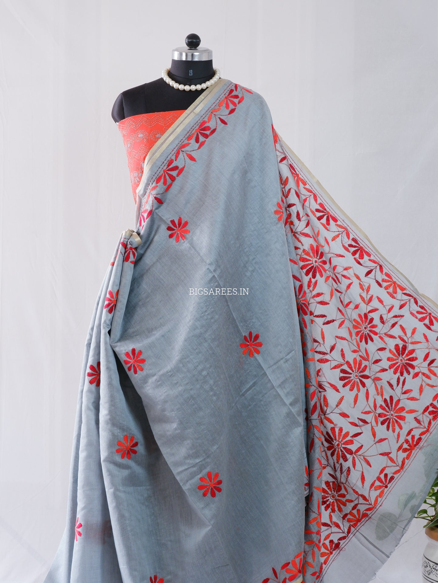 Kantha Stitch Semi Tussar with Blouse | Hand-Embroidered | Grey