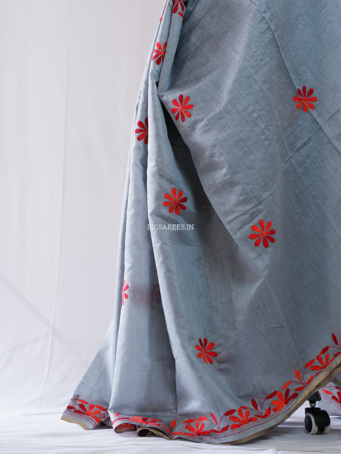 Kantha Stitch Semi Tussar with Blouse | Hand-Embroidered | Grey