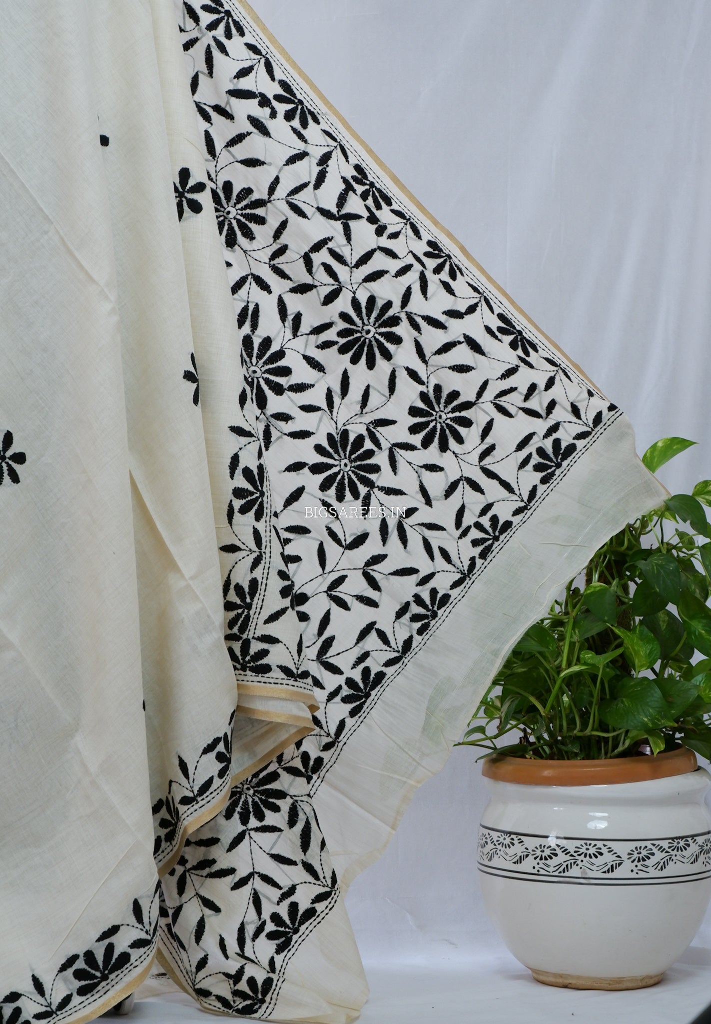 Kantha Stitch Semi Tussar with Blouse | Hand-Embroidered | Off White