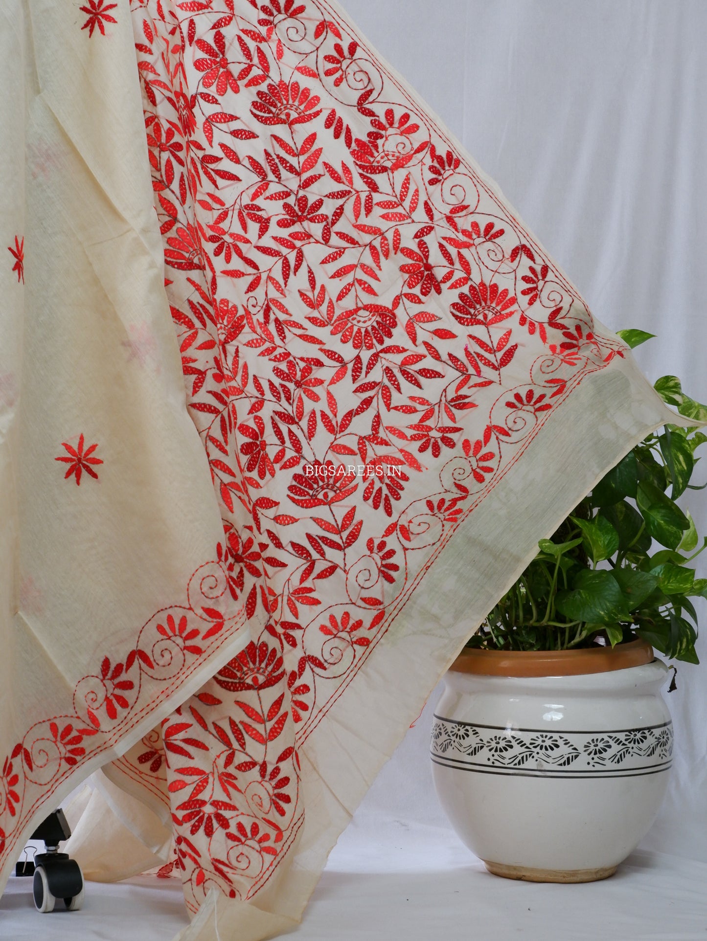 Kantha Stitch Semi Tussar with Blouse | Hand-Embroidered | Off White