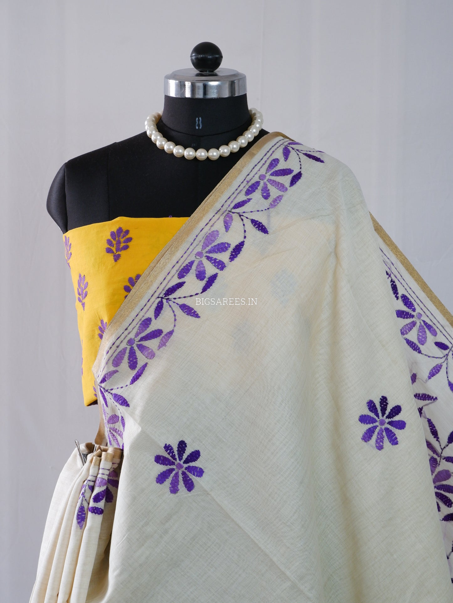 Kantha Stitch Semi Tussar with Blouse | Hand-Embroidered | Off White