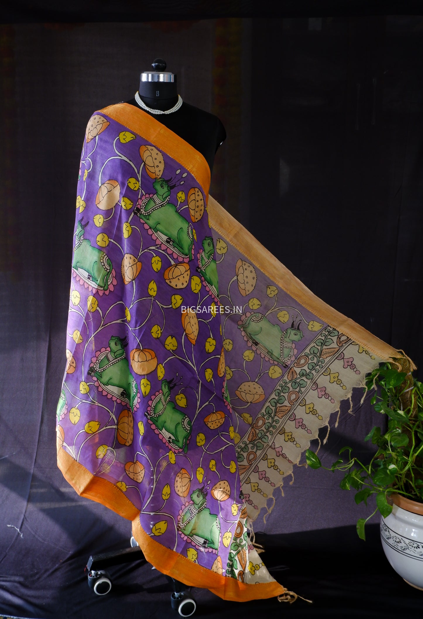 Pen Kalamkari Hand Painted Bangalore Silk Dupatta/Violet/36"
