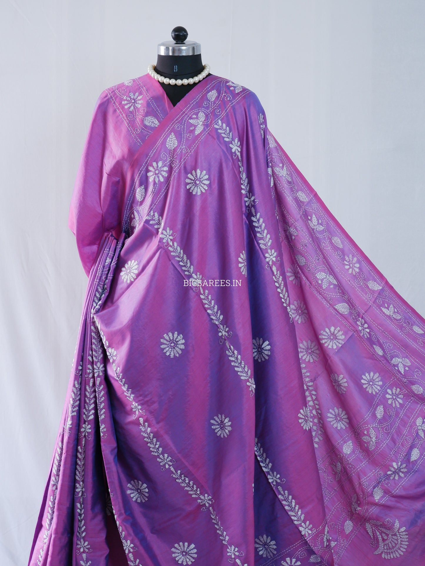 Kantha Stitch Hand Embroidered Saree | Blended Bangalore Silk / Art Silk | Violet-Blue (Dual Tone)