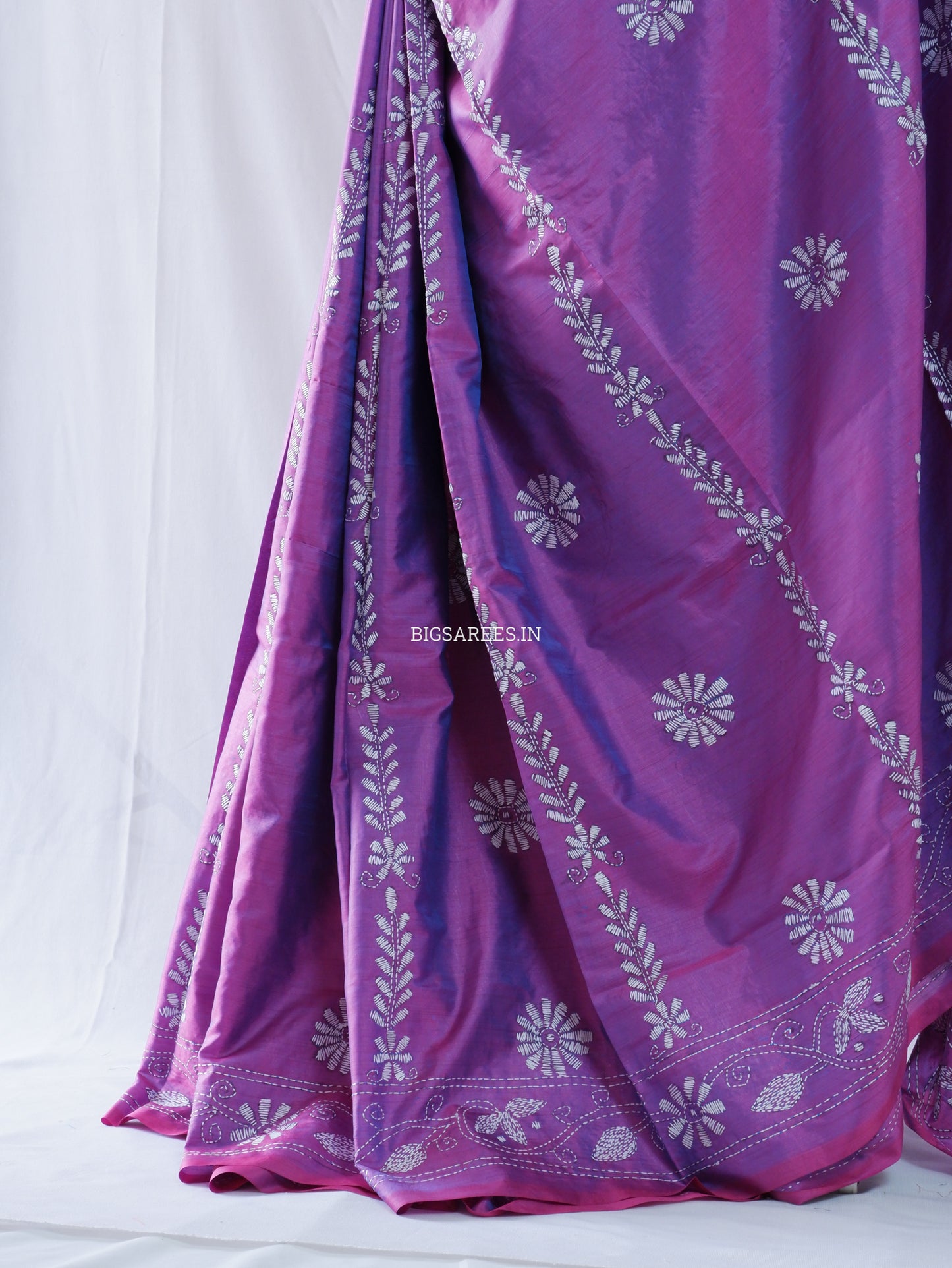 Kantha Stitch Hand Embroidered Saree | Blended Bangalore Silk / Art Silk | Violet-Blue (Dual Tone)