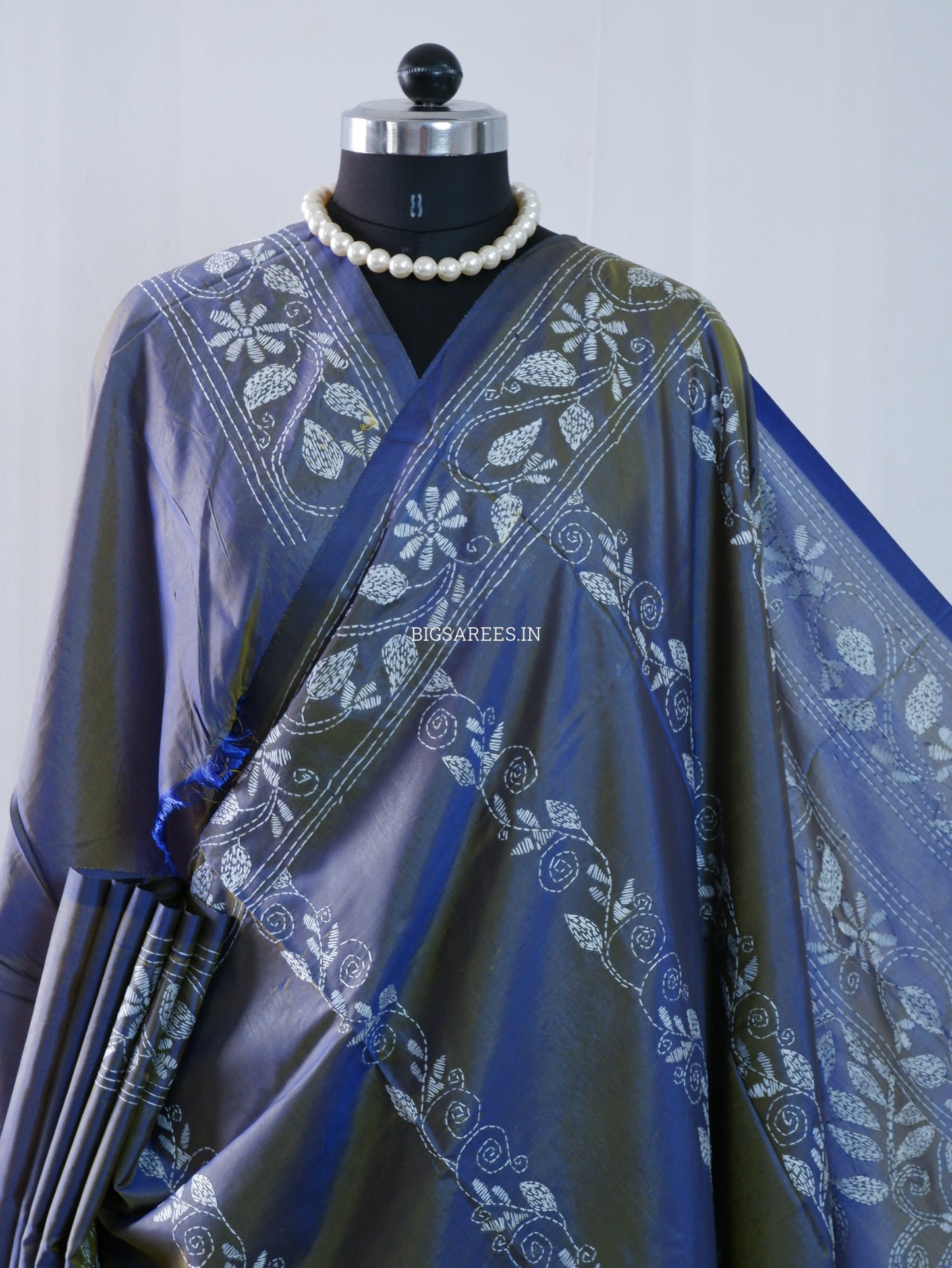Kantha - Stitch Hand Embroidered Saree | Blended Bangalore Silk / Art Silk | Elegant Blue - Green (Dual Tone))