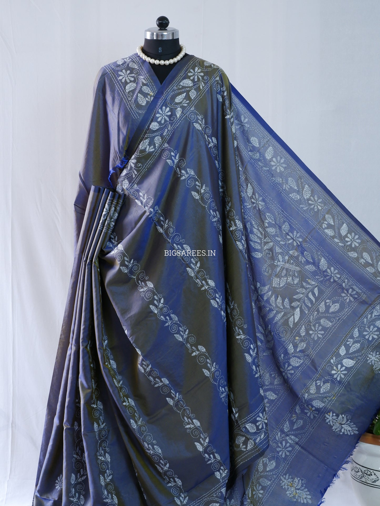 Kantha - Stitch Hand Embroidered Saree | Blended Bangalore Silk / Art Silk | Elegant Blue - Green (Dual Tone))