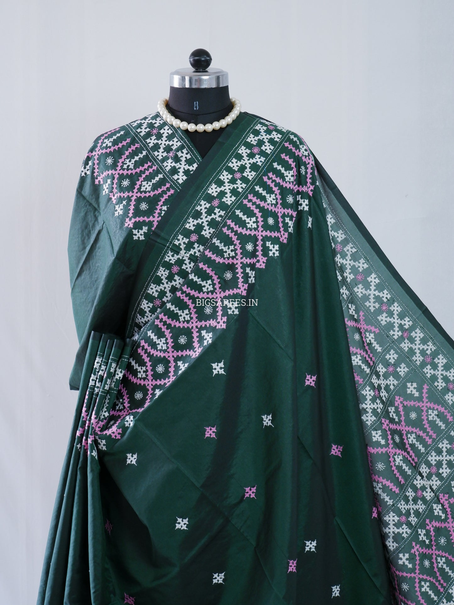 Kutchi/Gujarati Hand Embroidered Saree  | Blended Bangalore Silk / Art Silk | Forest Green