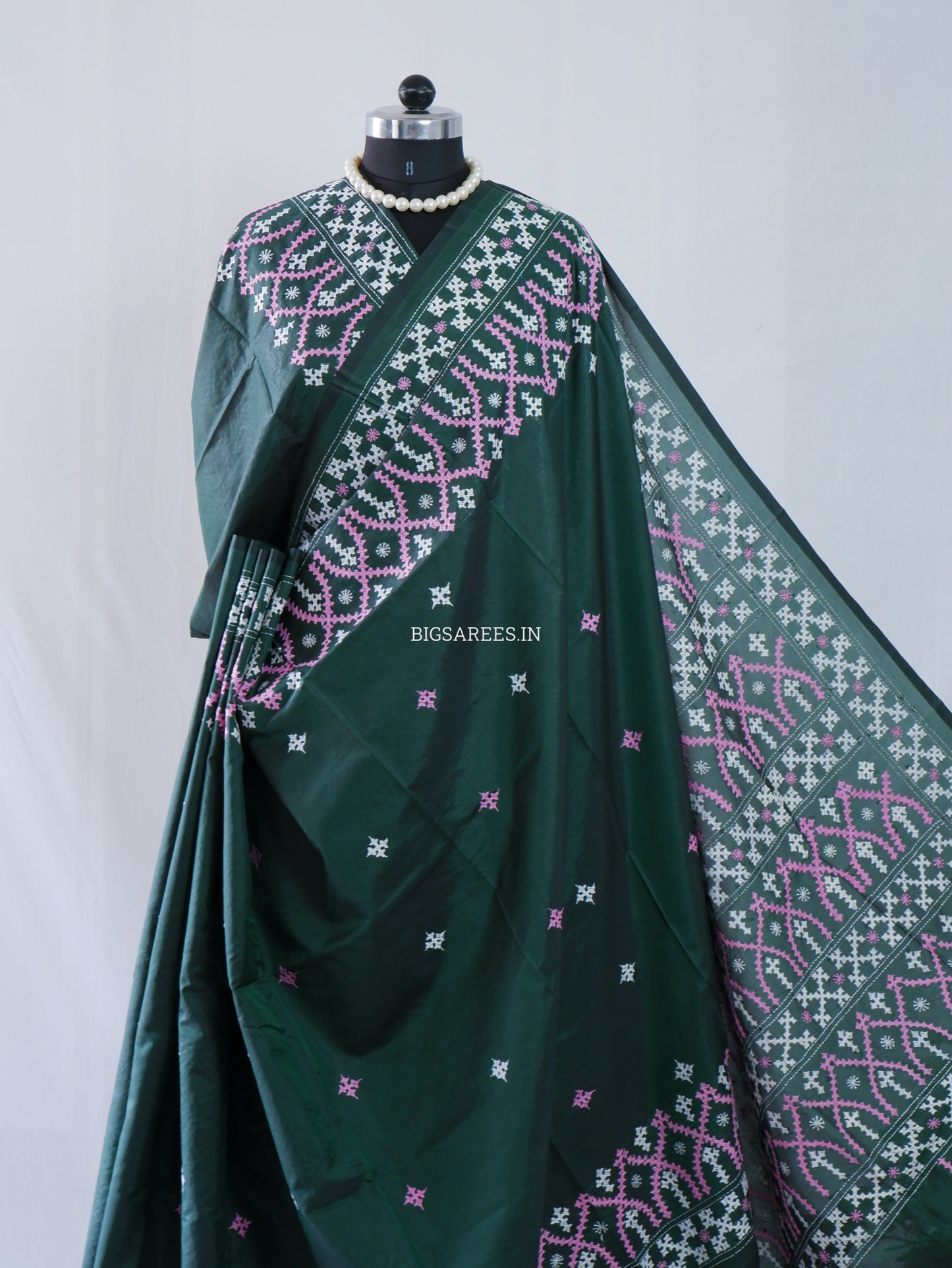 Kutchi/Gujarati Hand Embroidered Saree  | Blended Bangalore Silk / Art Silk | Forest Green