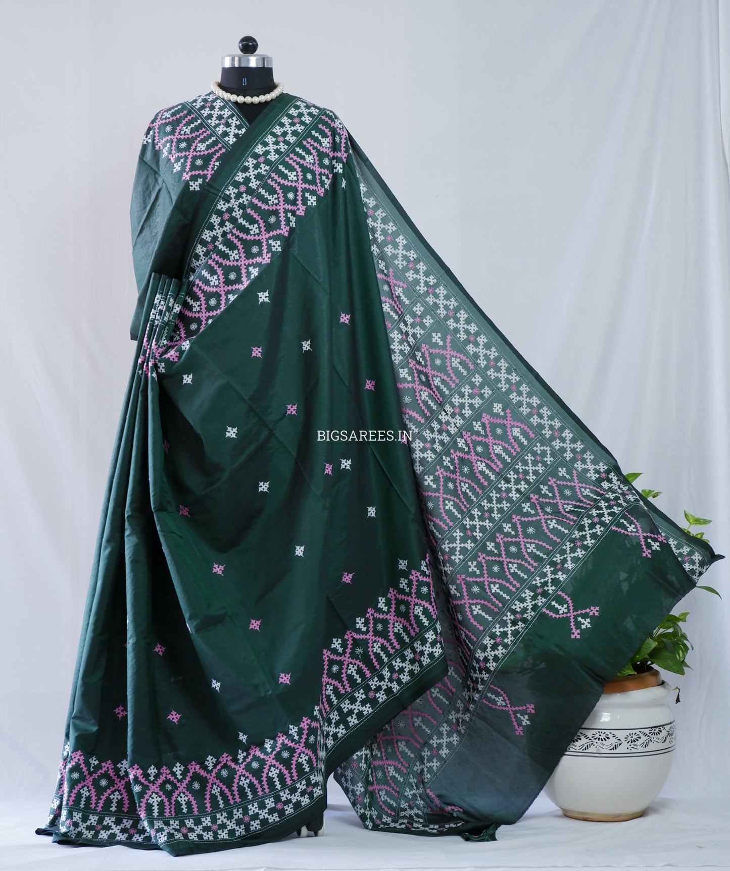 Kutchi/Gujarati Hand Embroidered Saree  | Blended Bangalore Silk / Art Silk | Forest Green