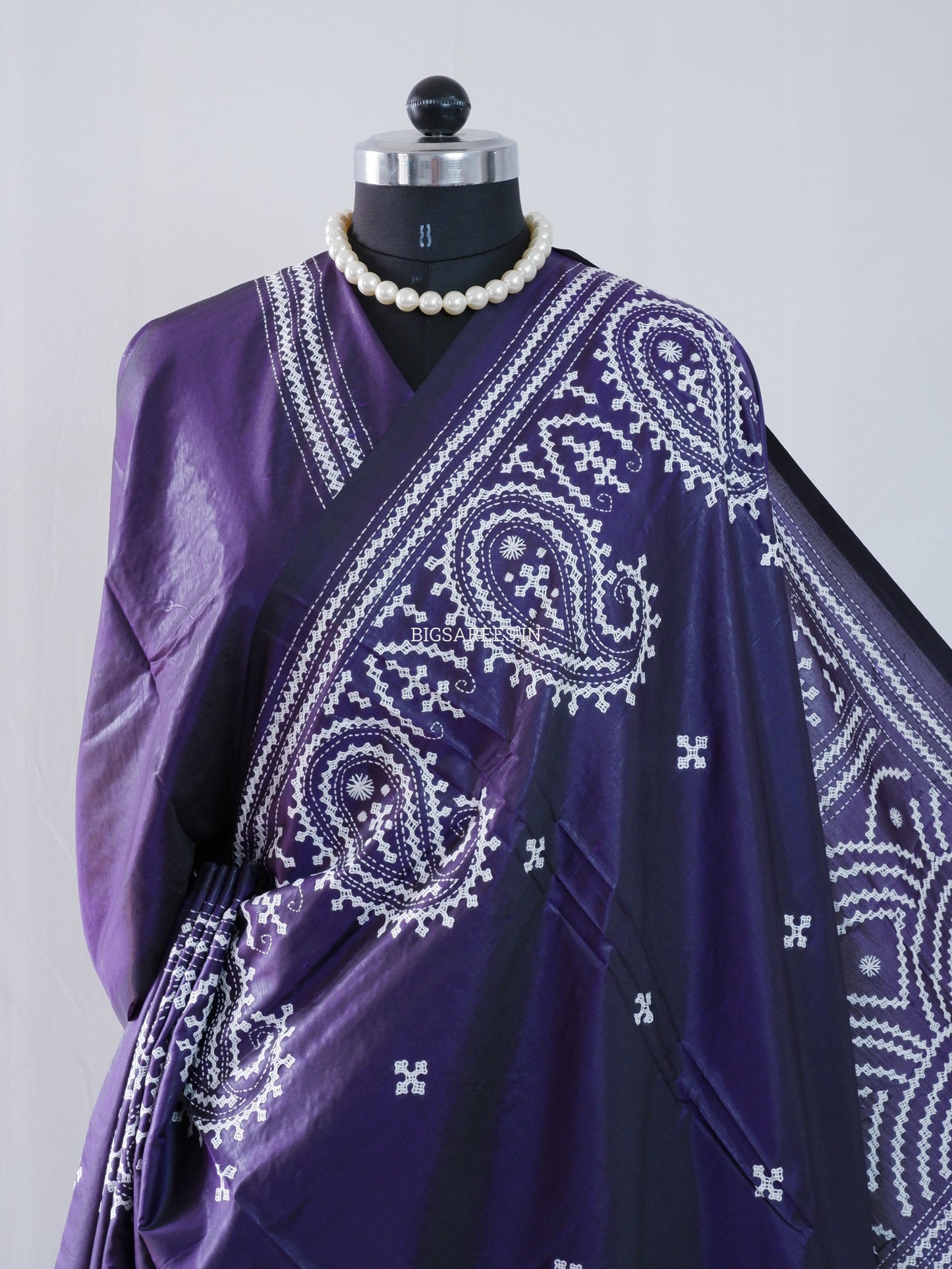 Kutchi/Gujarati Stitch Hand Embroidered Saree | Art Silk | Purple