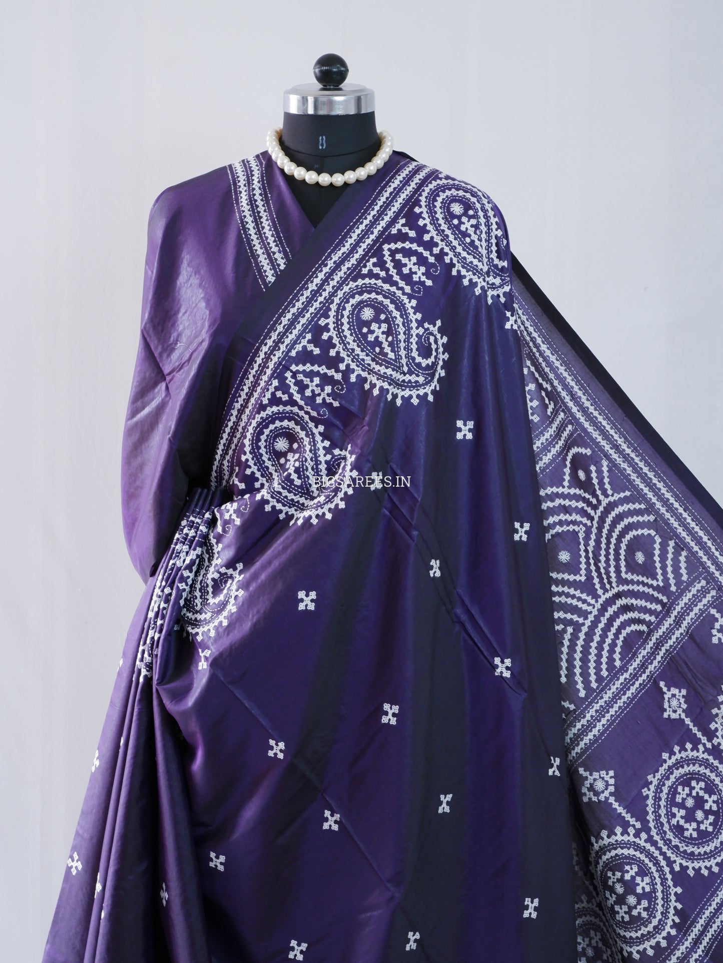 Kutchi/Gujarati Stitch Hand Embroidered Saree | Art Silk | Purple