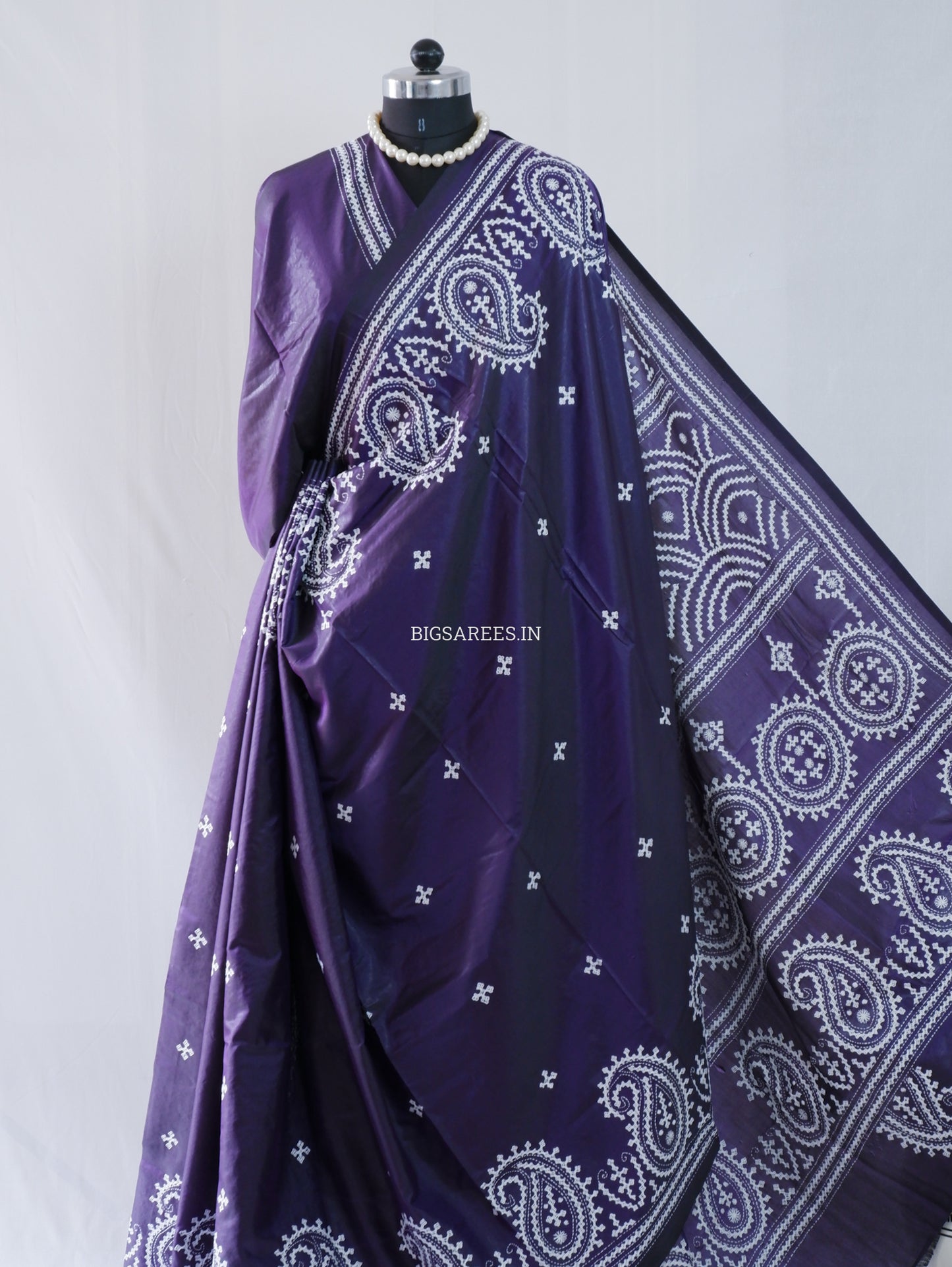 Kutchi/Gujarati Stitch Hand Embroidered Saree | Art Silk | Purple