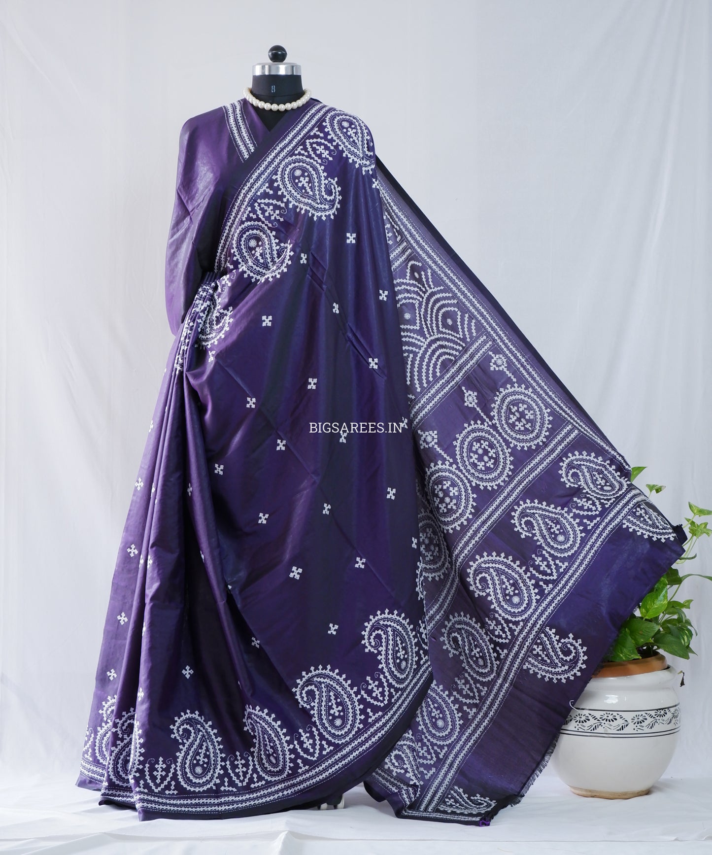 Kutchi/Gujarati Stitch Hand Embroidered Saree | Art Silk | Purple