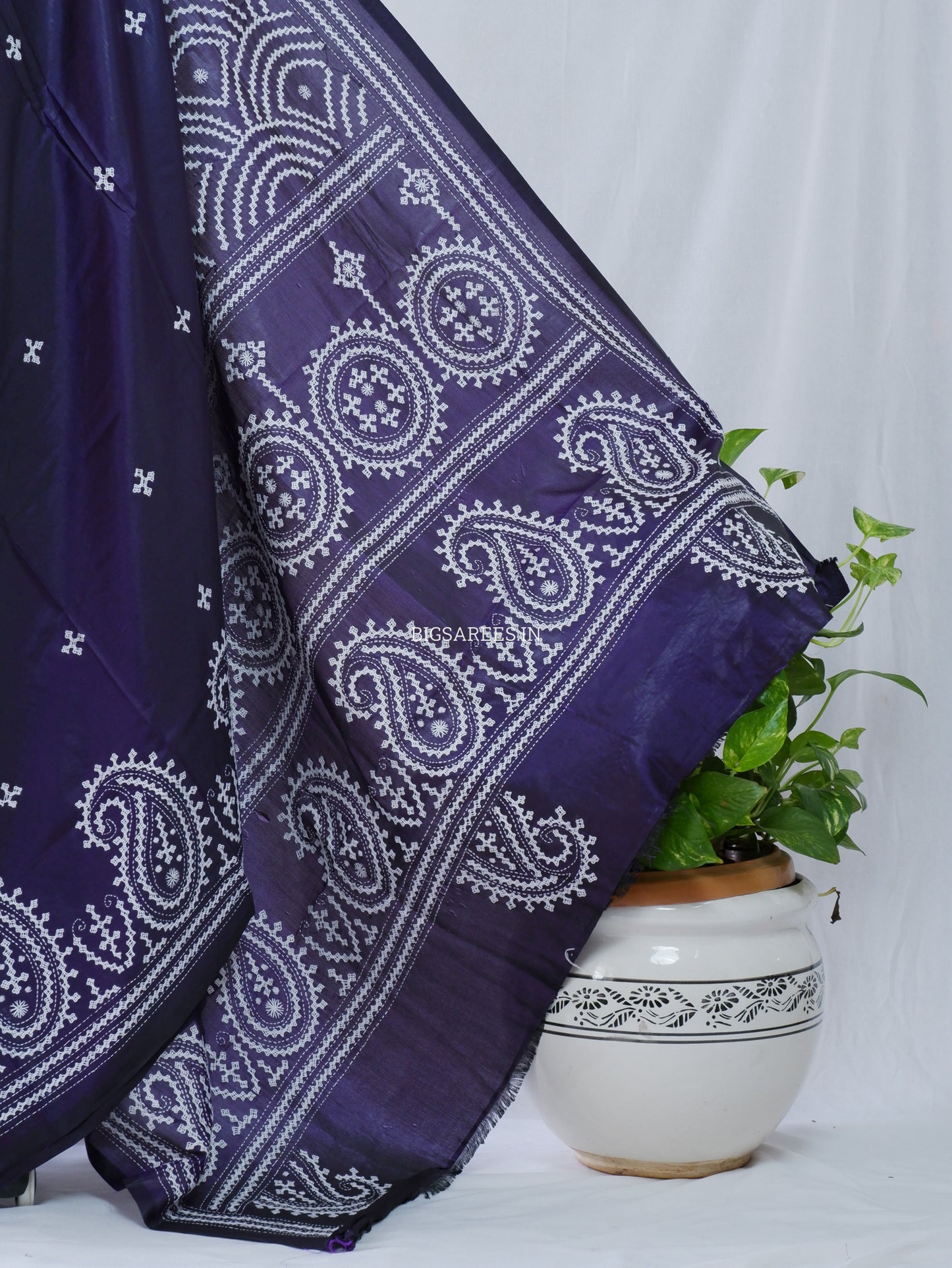 Kutchi/Gujarati Stitch Hand Embroidered Saree | Art Silk | Purple