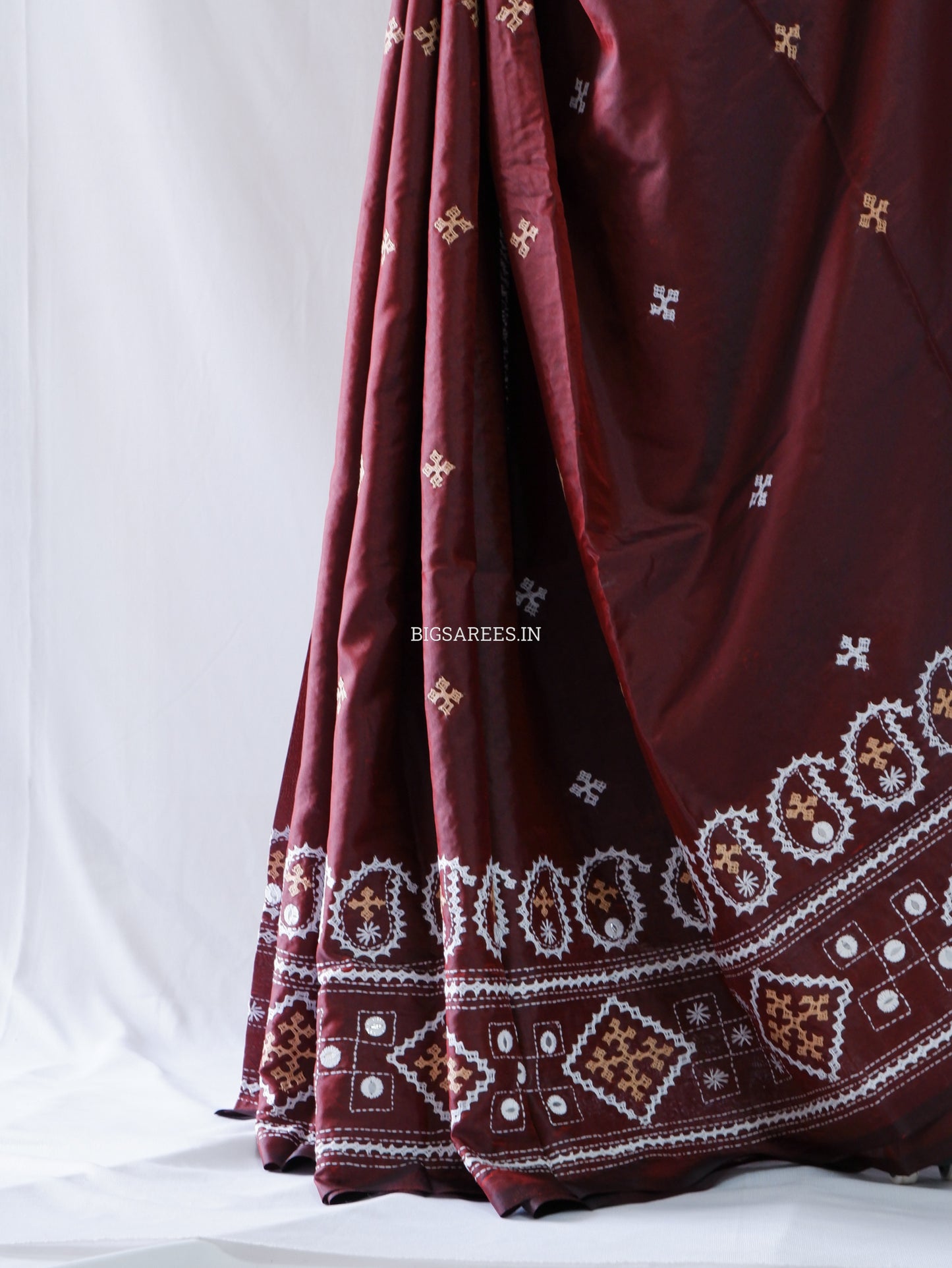 Kutchi/Gujarati Stitch Hand Embroidered Saree | Art Silk | Foil Mirror | Maroon