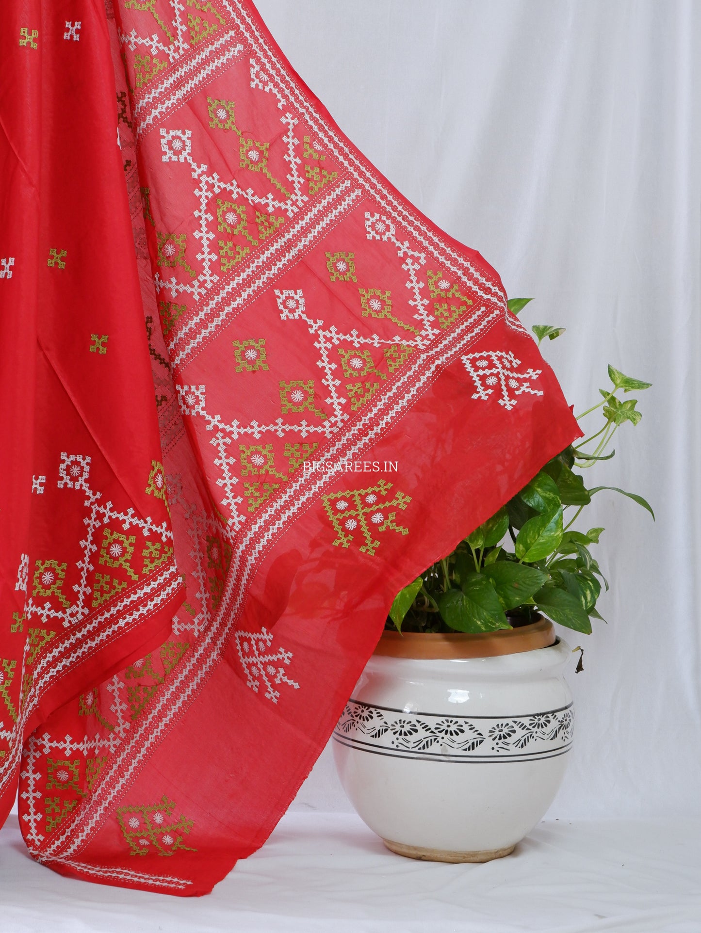 Kutchi/Gujarati Hand Embroidered Saree  | Blended Bangalore Silk / Art Silk | Red