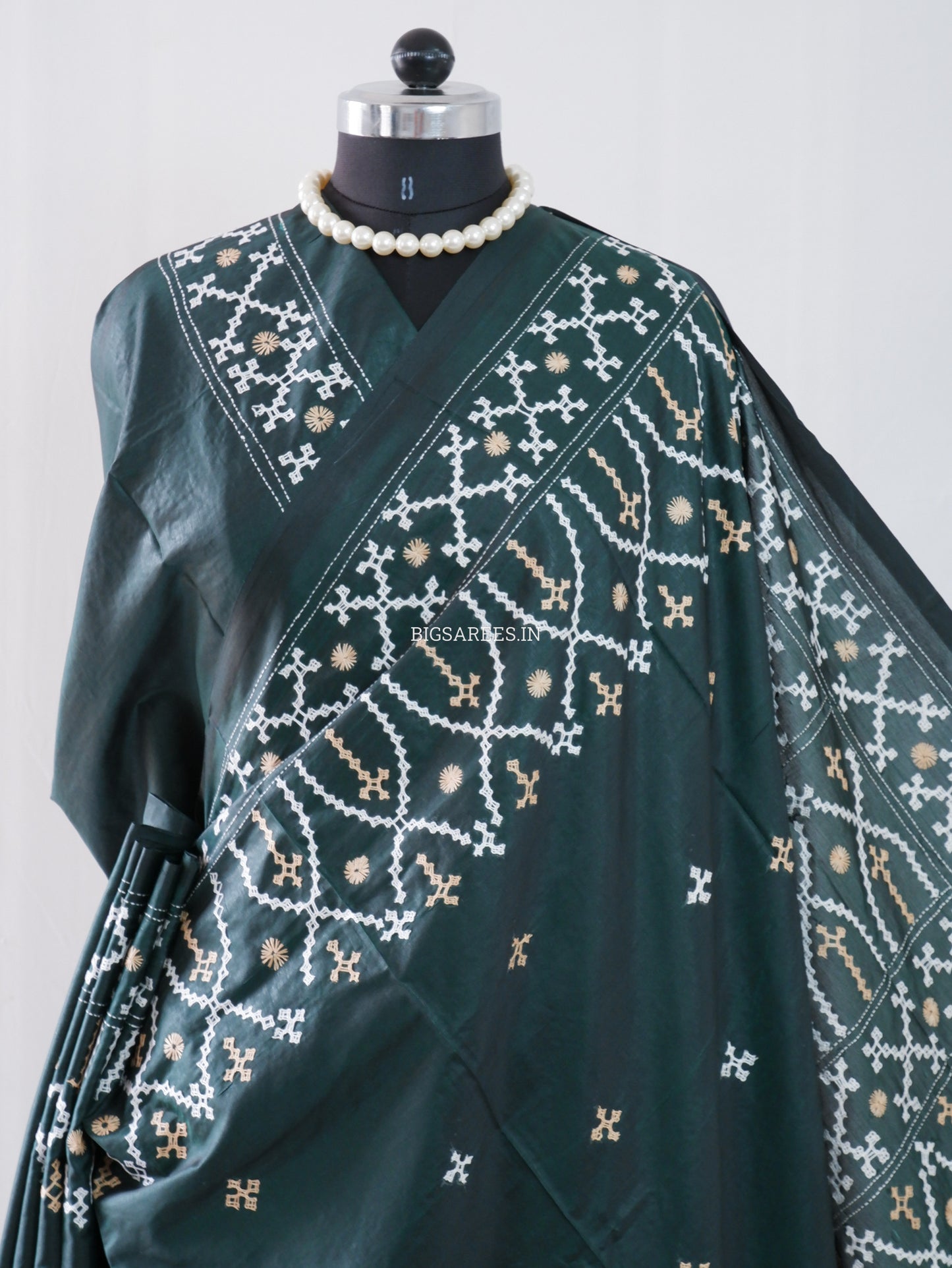Kutchi/Gujarati Hand Embroidered Saree  | Blended Bangalore Silk / Art Silk | Forest Green
