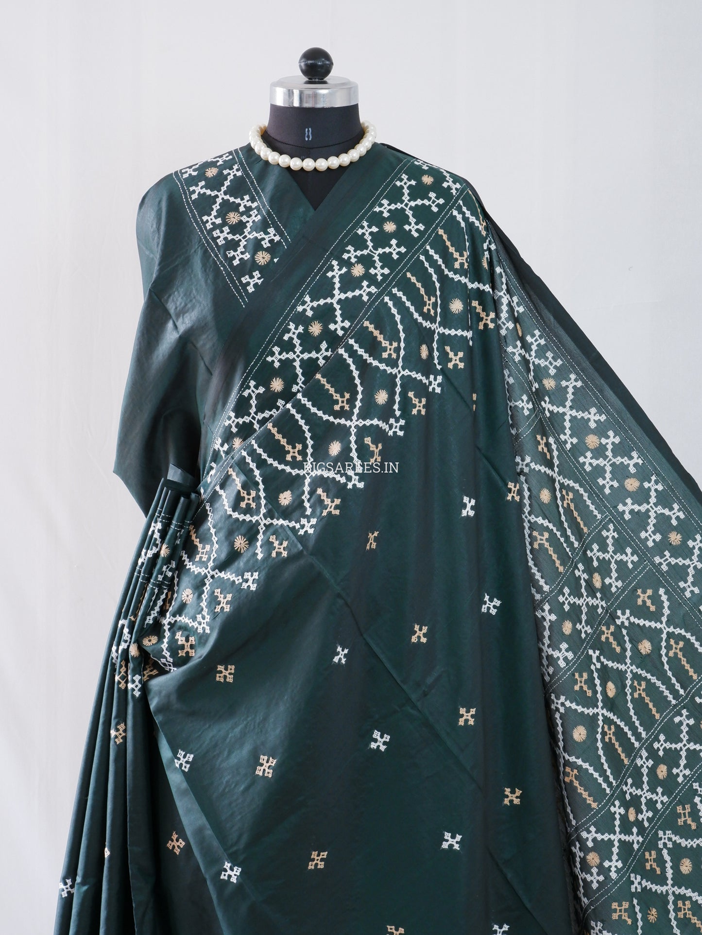 Kutchi/Gujarati Hand Embroidered Saree  | Blended Bangalore Silk / Art Silk | Forest Green