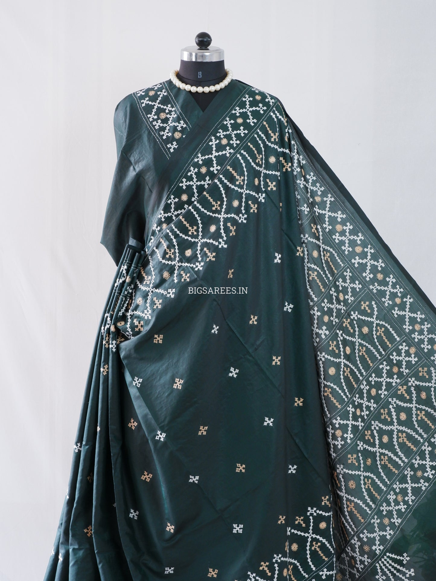 Kutchi/Gujarati Hand Embroidered Saree  | Blended Bangalore Silk / Art Silk | Forest Green