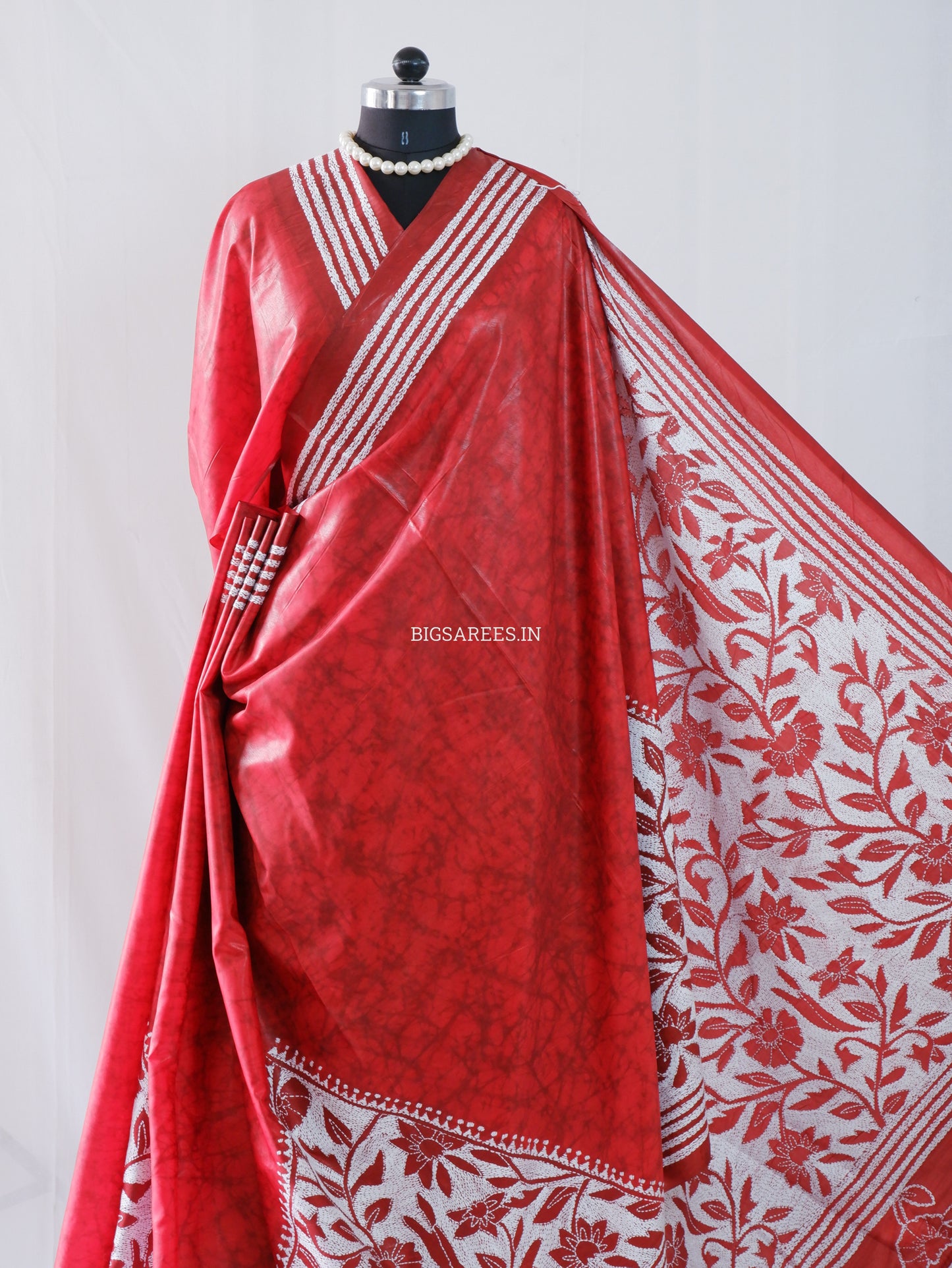 Reverse Kantha Hand Embroidered Sarees | Blended Banglore Silk/Art Silk | Red