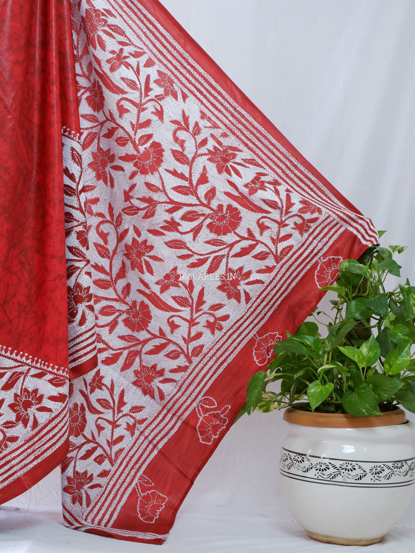 Reverse Kantha Hand Embroidered Sarees | Blended Banglore Silk/Art Silk | Red