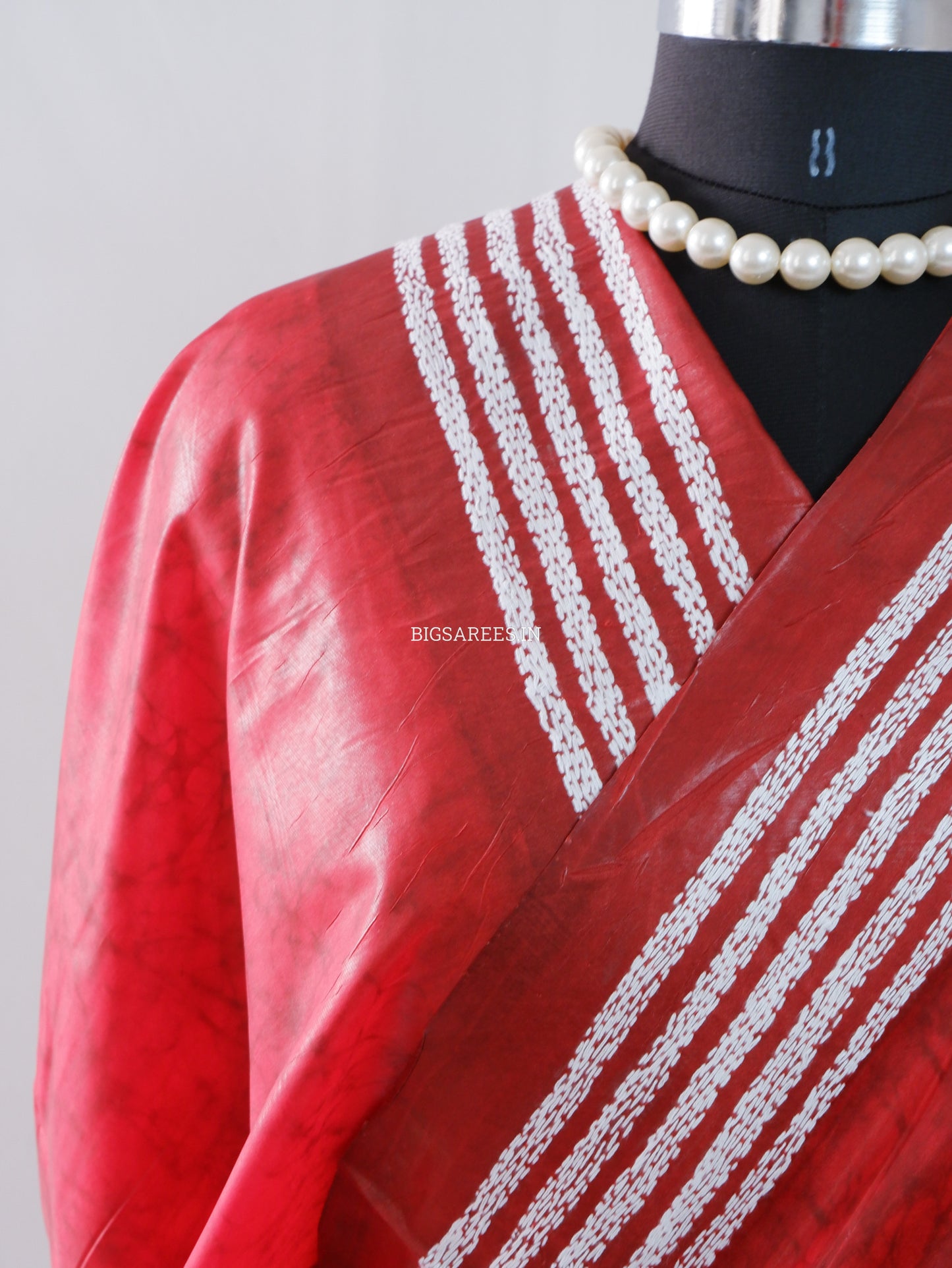 Reverse Kantha Hand Embroidered Sarees | Blended Banglore Silk/Art Silk | Red