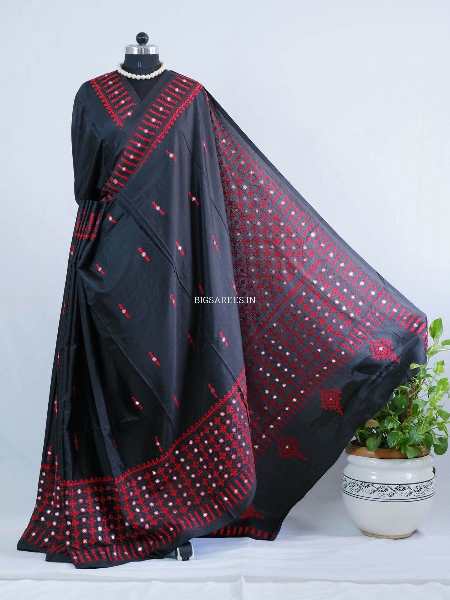 Kutchi/Gujarati Hand Embroidered Saree  | Blended Bangalore Silk / Art Silk | Black