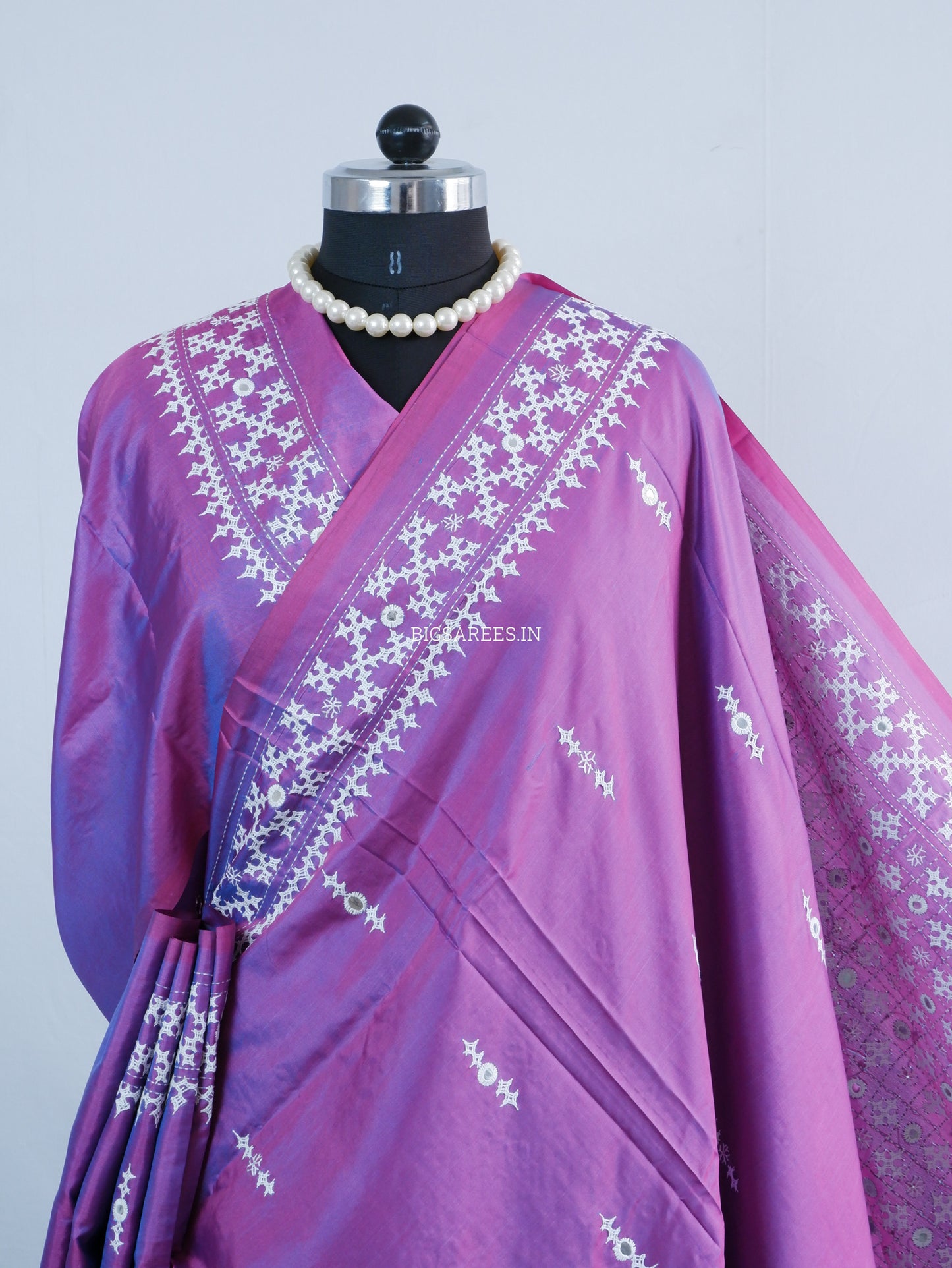 Kutchi/Gujarati Stitch Hand Embroidered Saree | Art Silk | Foil Mirror | Purple