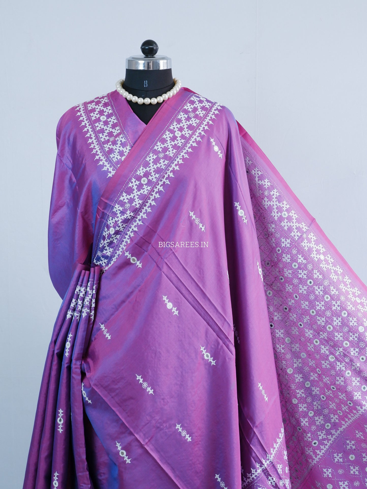 Kutchi/Gujarati Stitch Hand Embroidered Saree | Art Silk | Foil Mirror | Purple