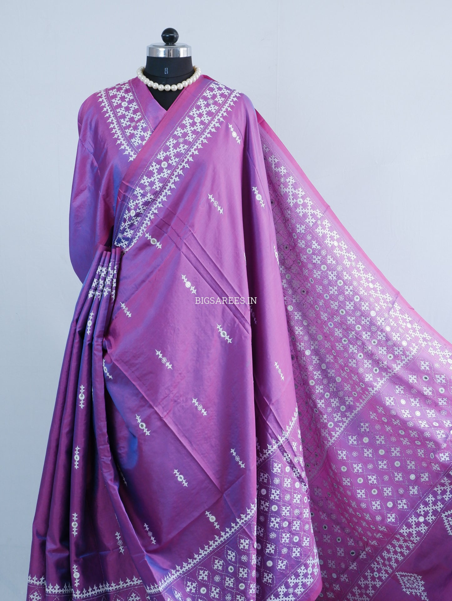 Kutchi/Gujarati Stitch Hand Embroidered Saree | Art Silk | Foil Mirror | Purple