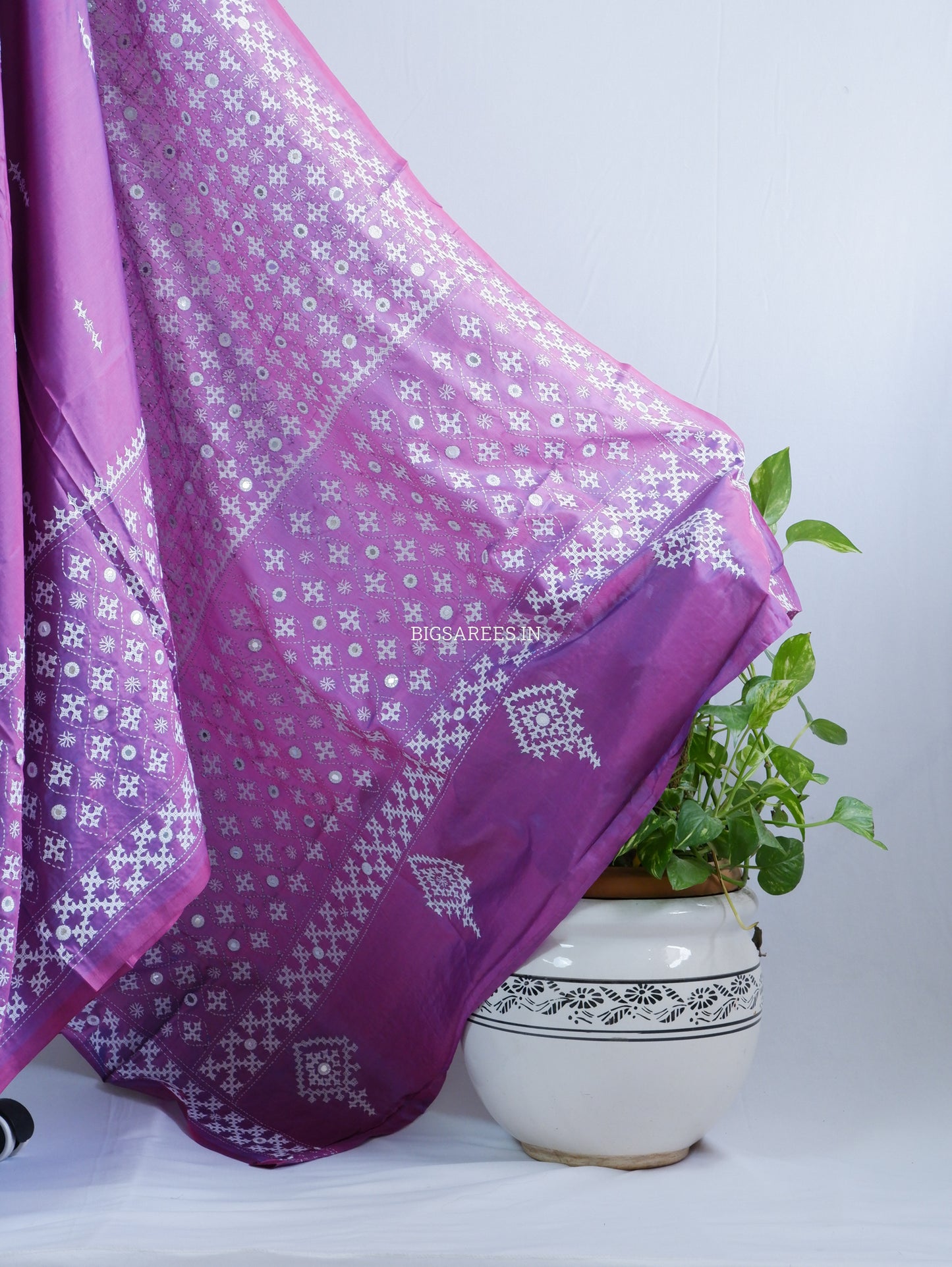 Kutchi/Gujarati Stitch Hand Embroidered Saree | Art Silk | Foil Mirror | Purple