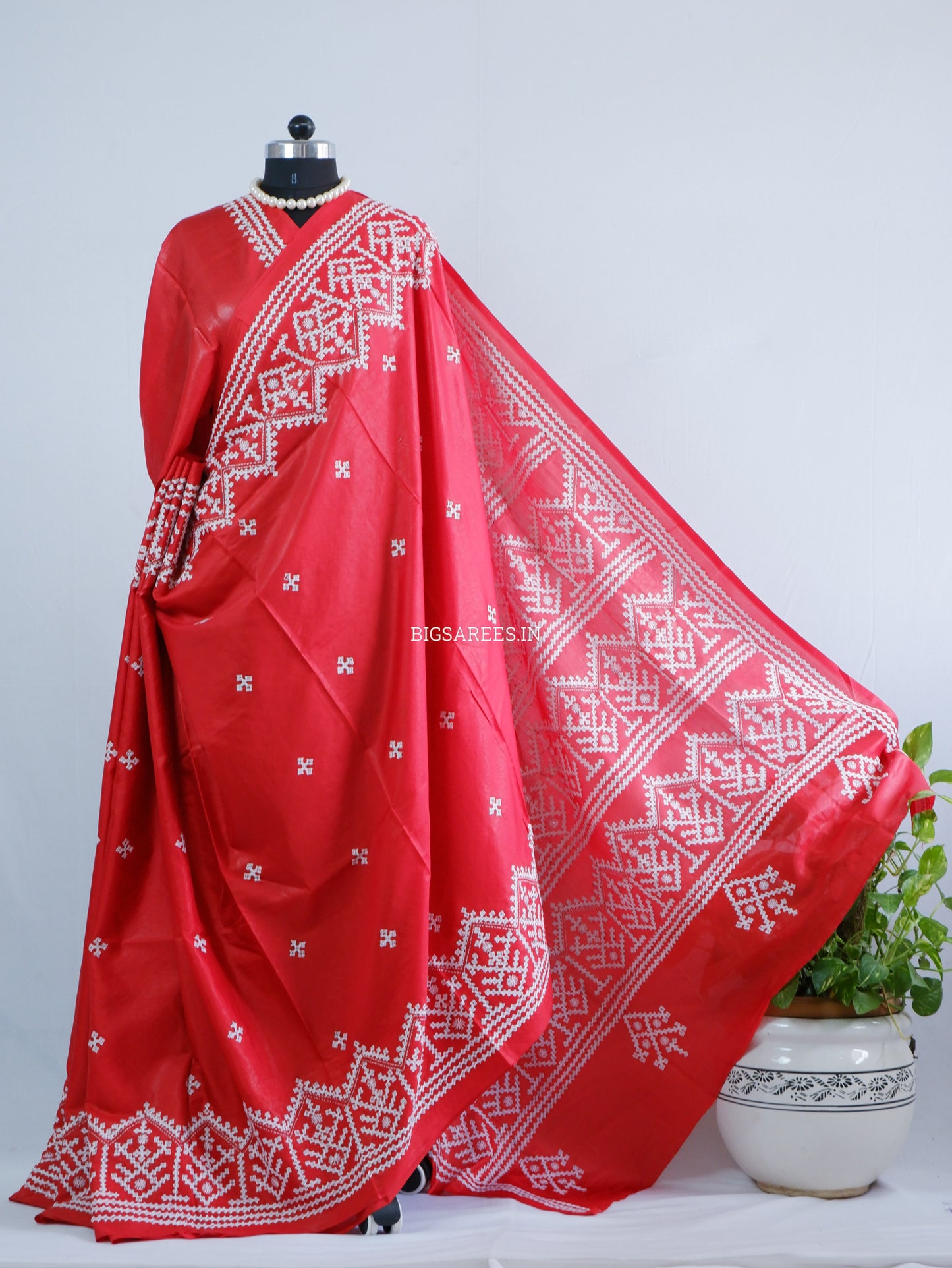 Kutchi/Gujarati Hand Embroidered Saree  | Blended Bangalore Silk / Art Silk | Red
