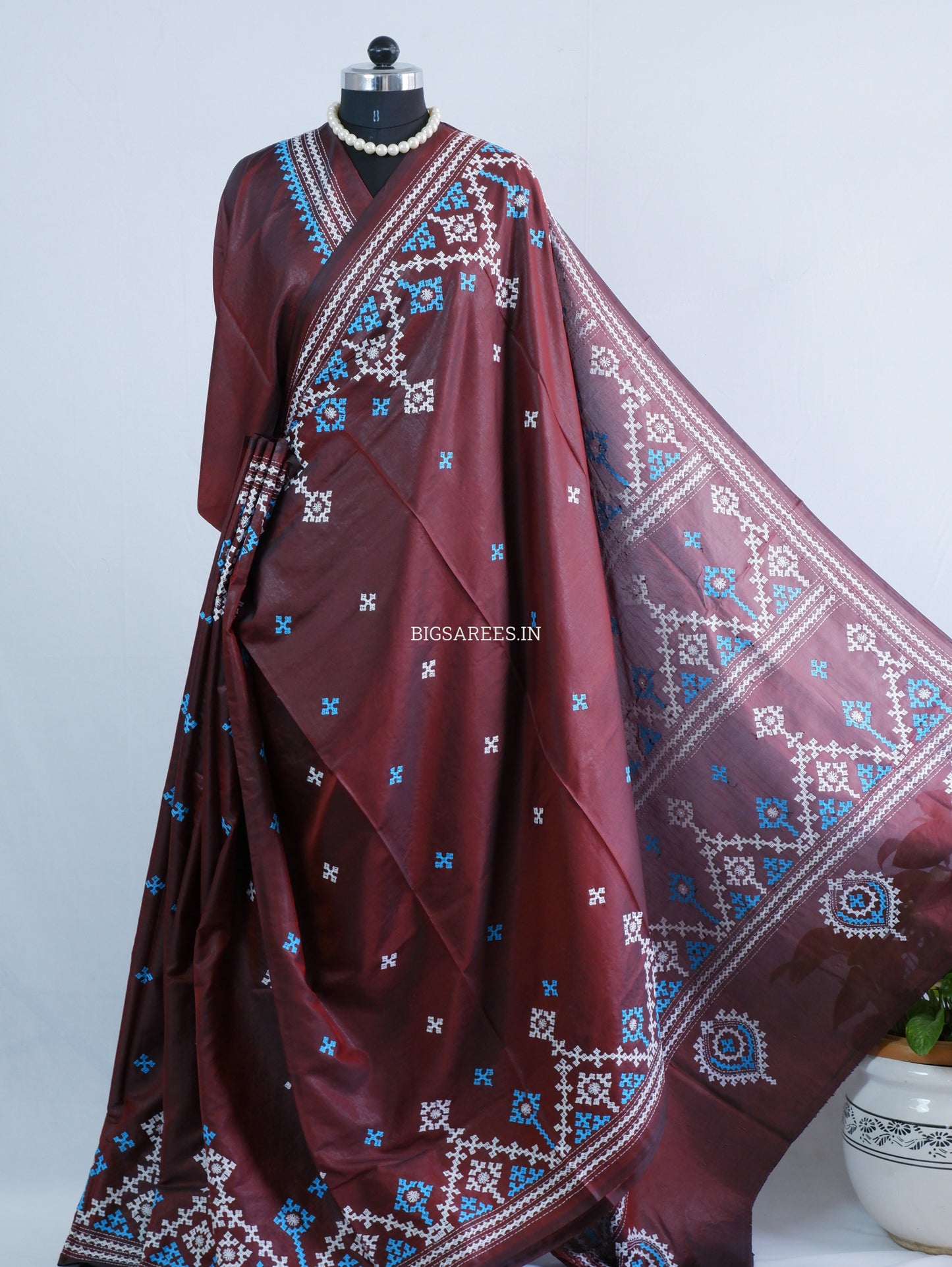 Kutchi/Gujarati Hand Embroidered Saree  | Blended Bangalore Silk / Art Silk | Maroon