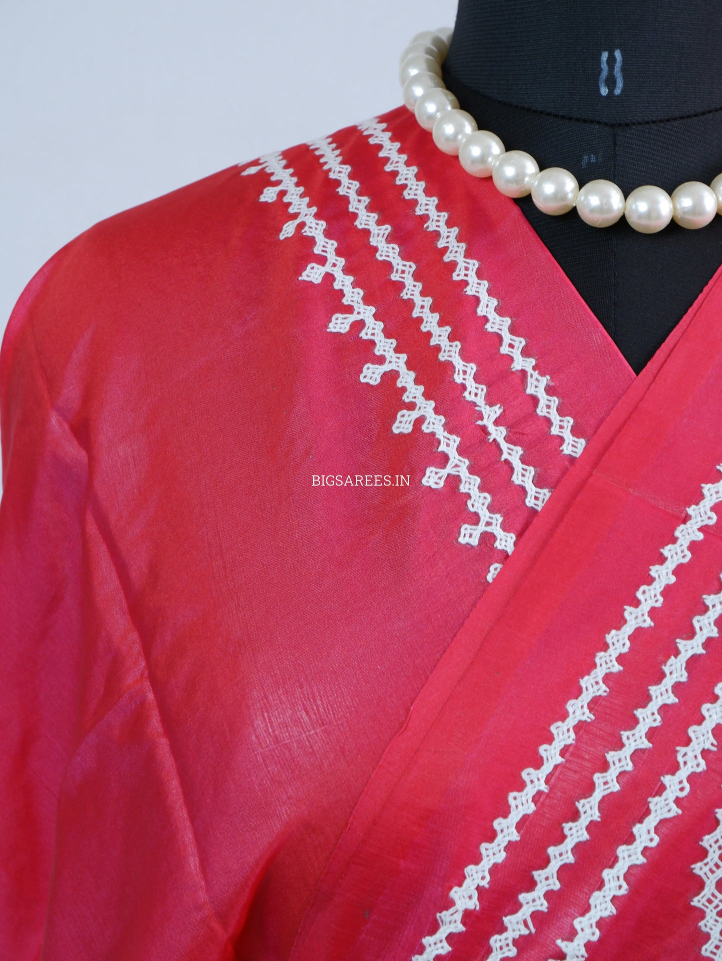 Kutchi Hand Embroidered Saree | Blended Bangalore Silk / Art Silk | Dual Tone (Red/Pink)