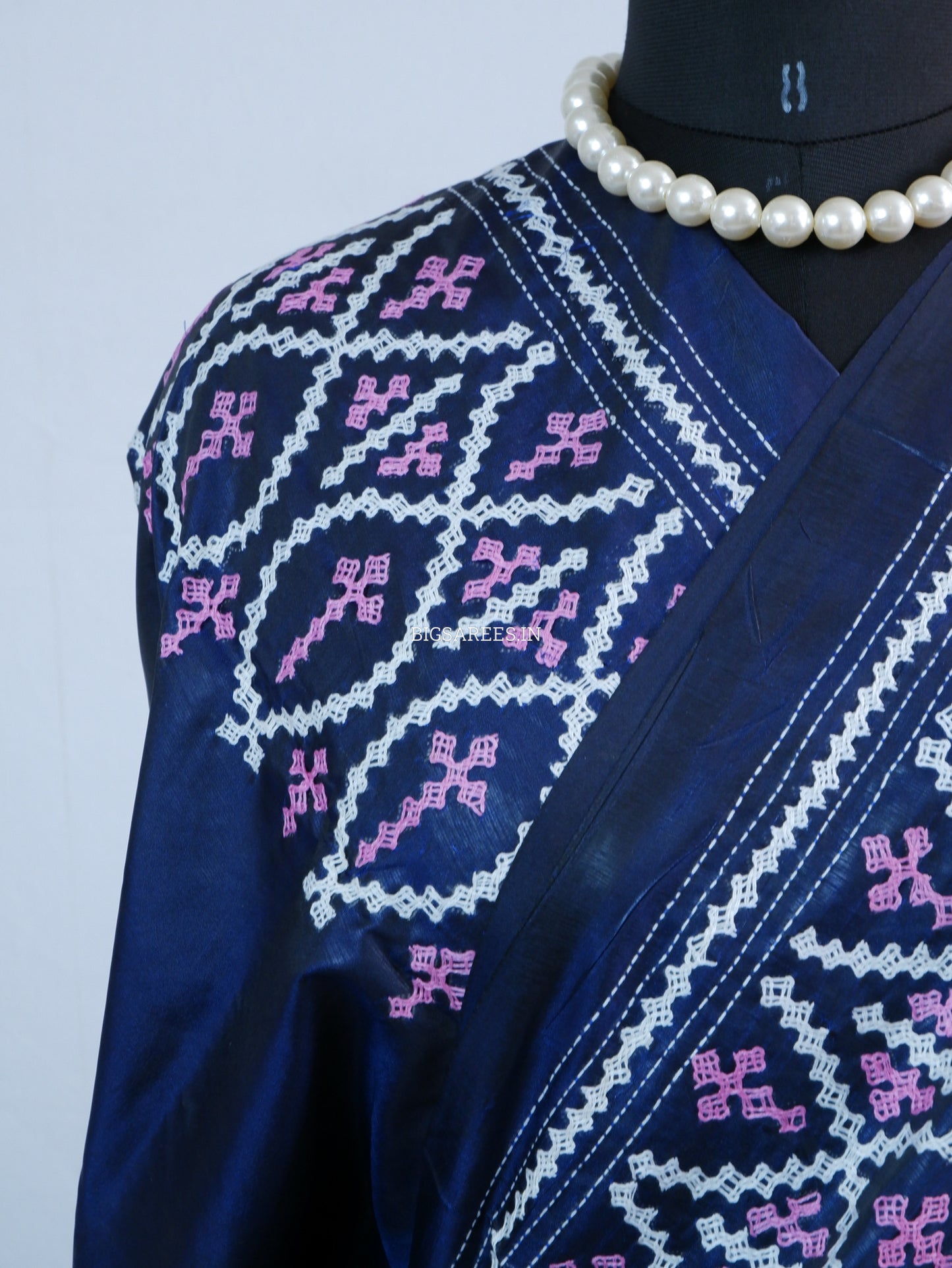 Kutchi/Gujarati Hand Embroidered Saree  | Blended Bangalore Silk / Art Silk | Navy Blue