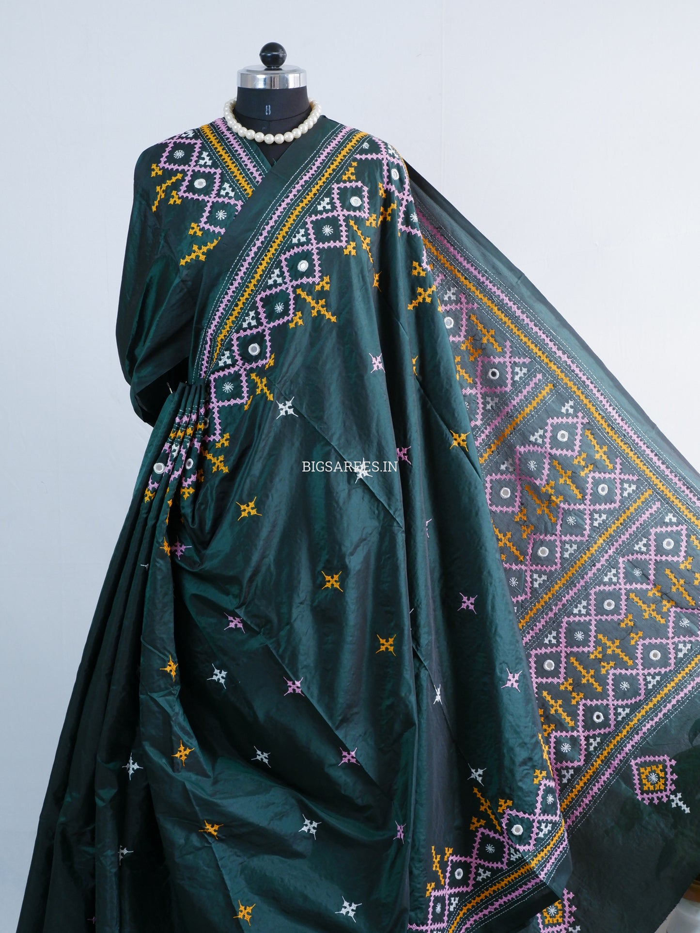 Kutchi Hand Embroidered Saree | Blended Bangalore Silk / Art Silk | Real Mirror Work | Forest Green
